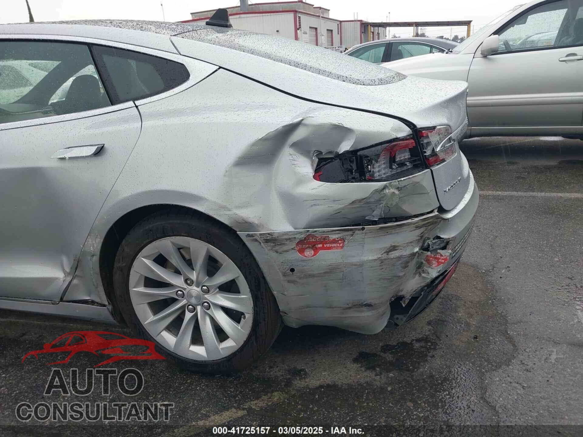 TESLA MODEL S 2017 - 5YJSA1E13HF220226