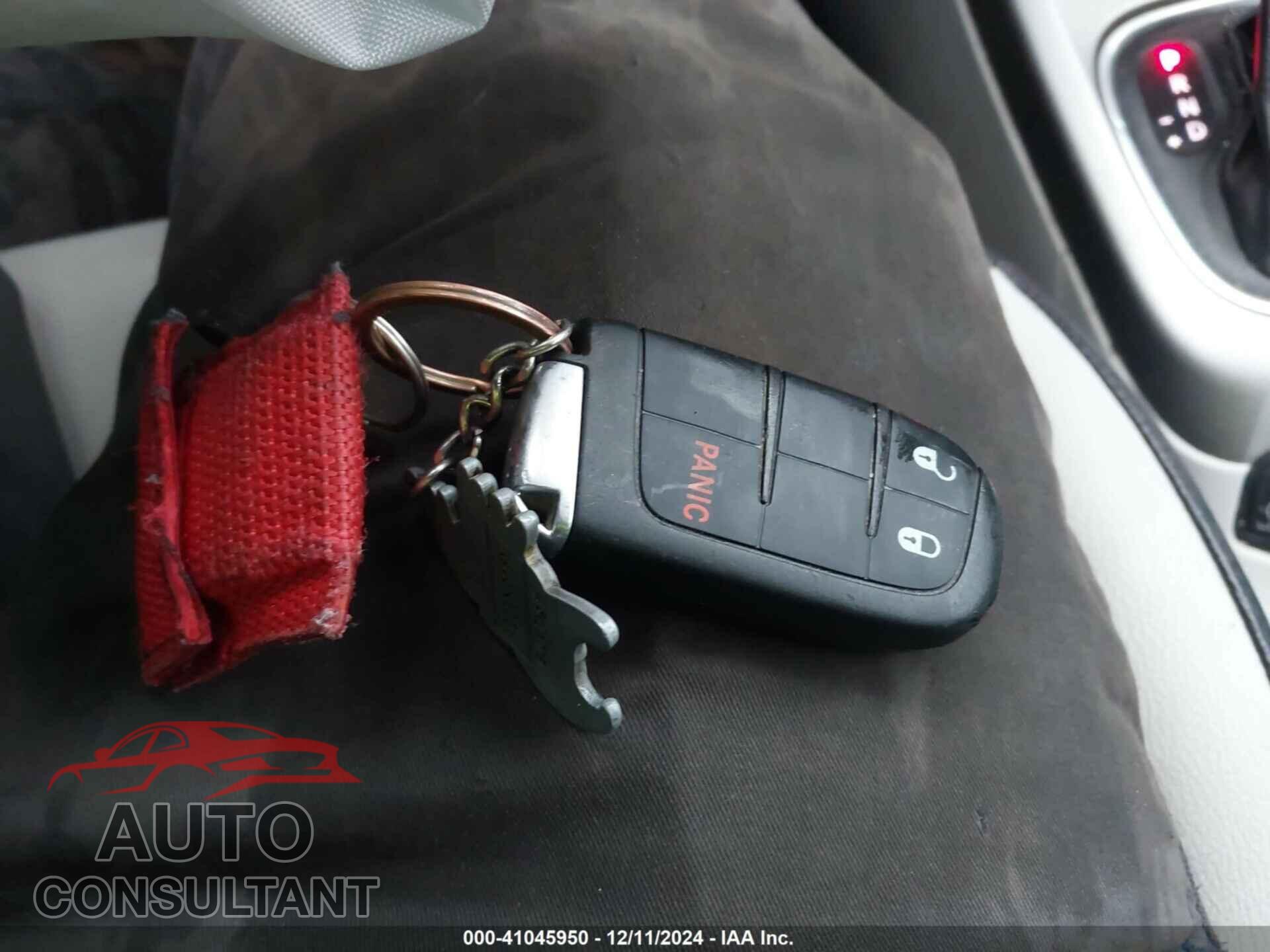 JEEP COMPASS 2018 - 3C4NJDBB2JT160989