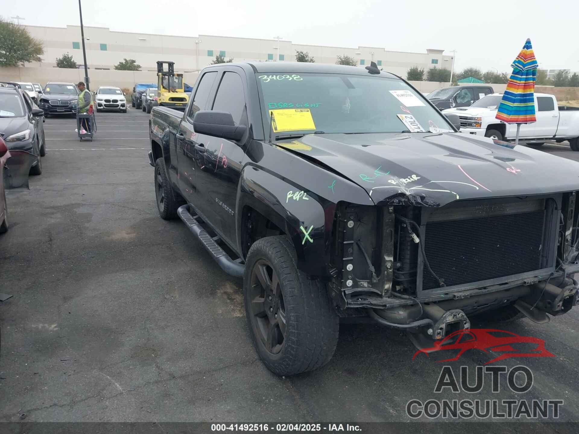 CHEVROLET SILVERADO 1500 2017 - 1GCRCNEH5HZ302188