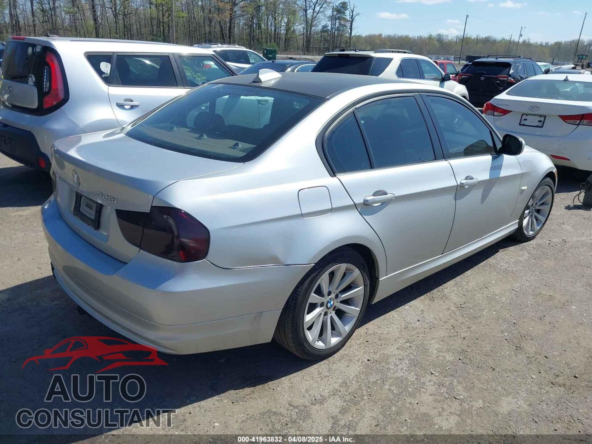 BMW 328I 2011 - WBAPH5G53BNM75795