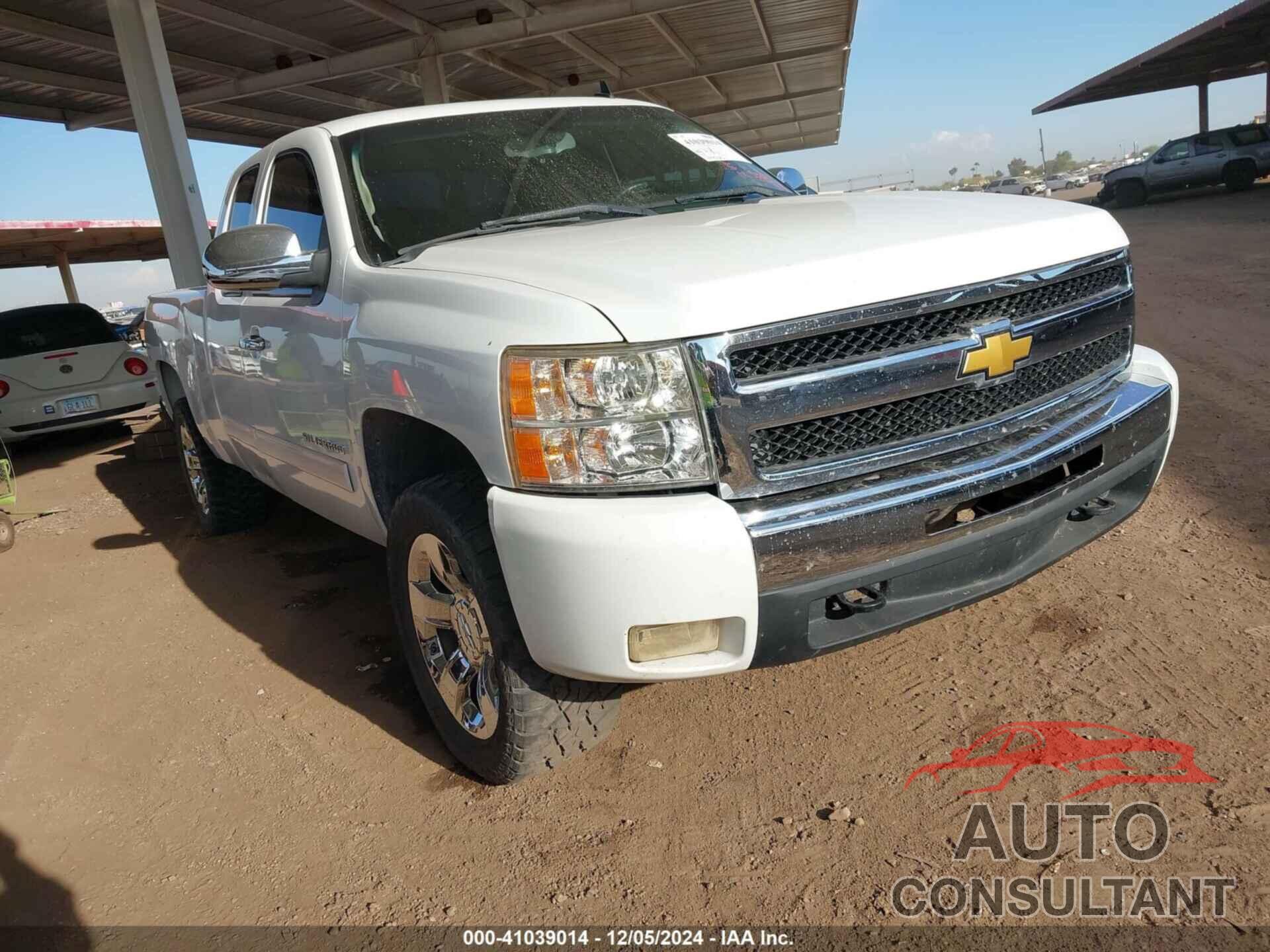 CHEVROLET SILVERADO 1500 2011 - 1GCRCSE01BZ324995