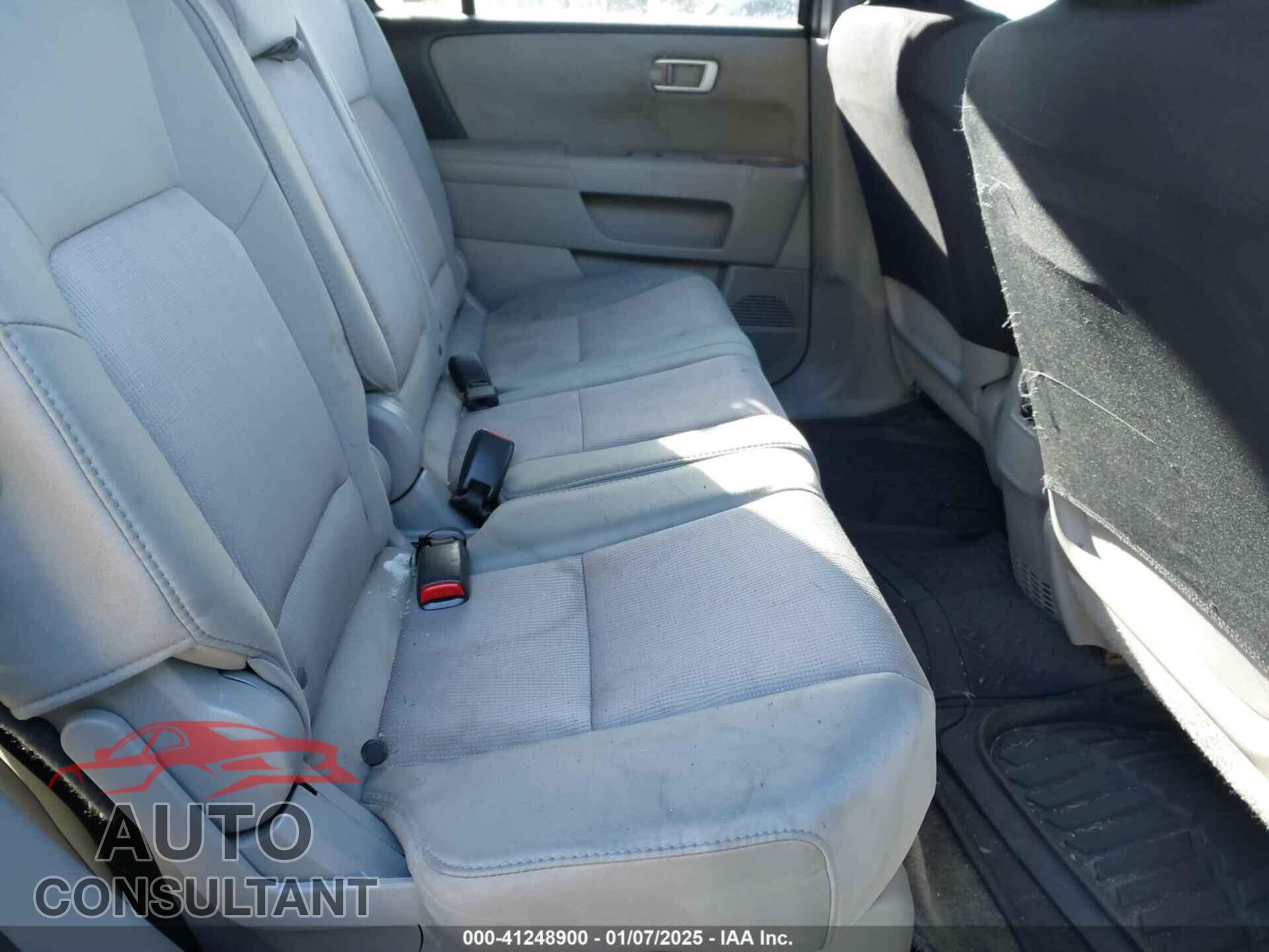 HONDA PILOT 2011 - 5FNYF4H43BB037564