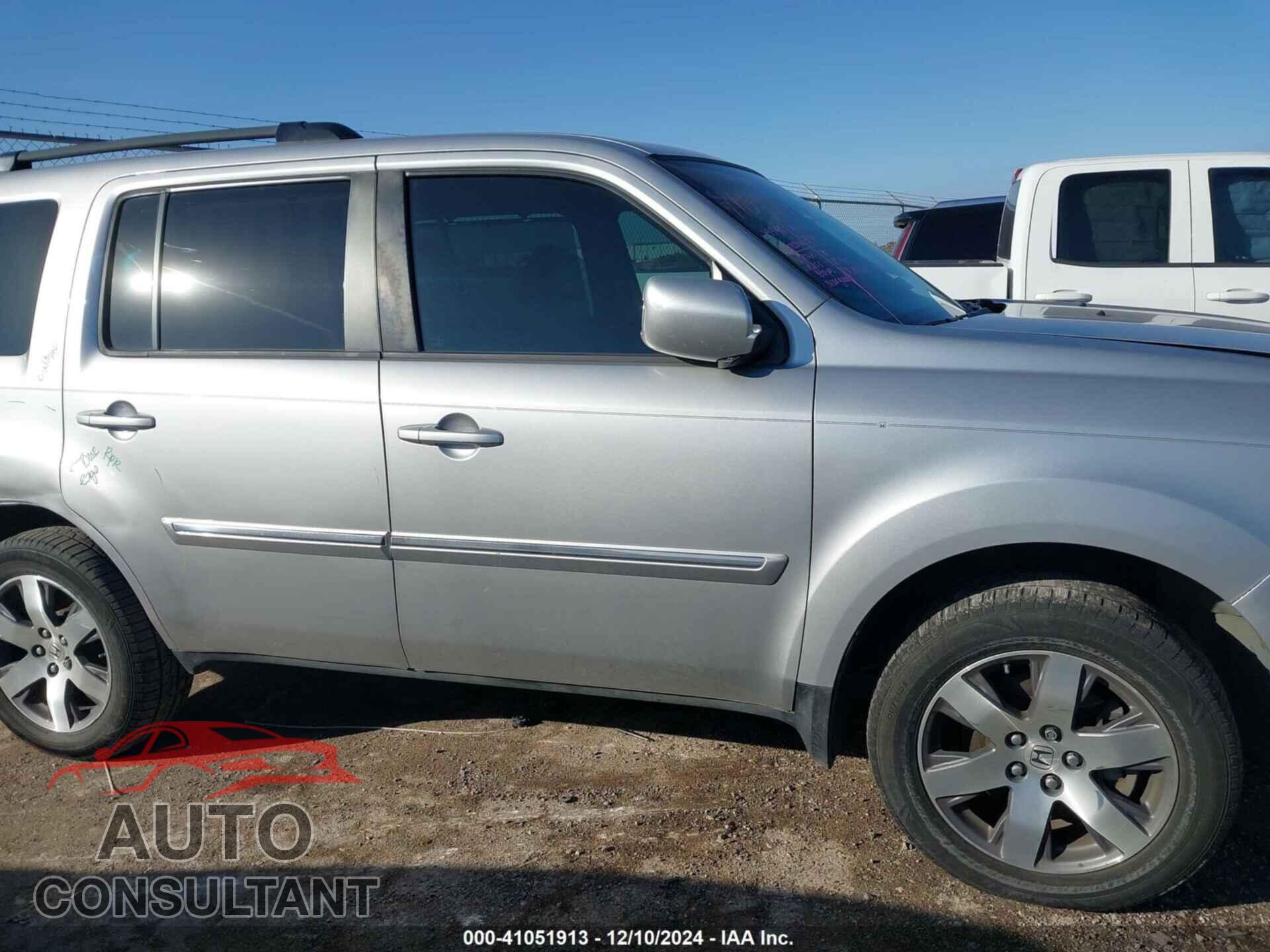 HONDA PILOT 2013 - 5FNYF3H92DB017444