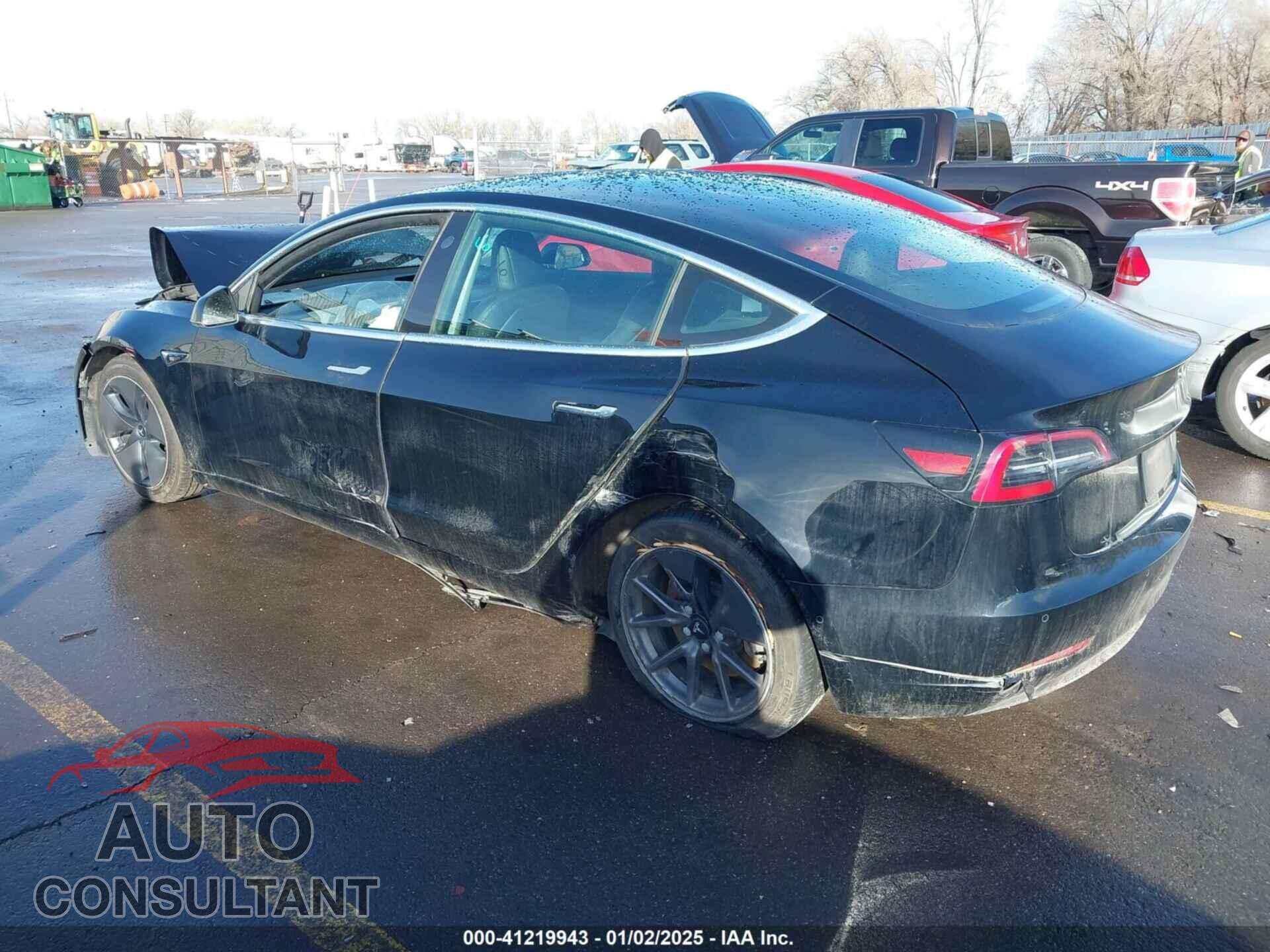 TESLA MODEL 3 2019 - 5YJ3E1EB4KF385047