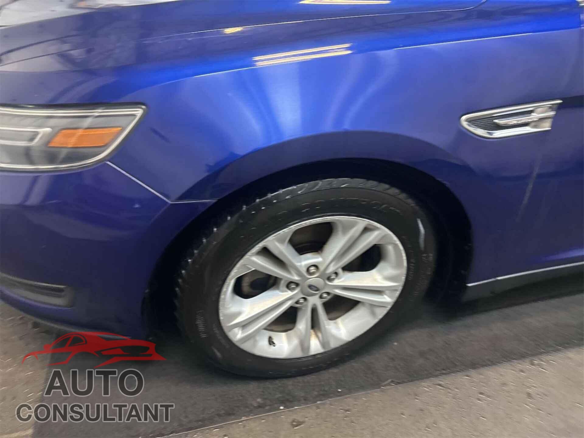 FORD TAURUS 2015 - 1FAHP2E84FG183448