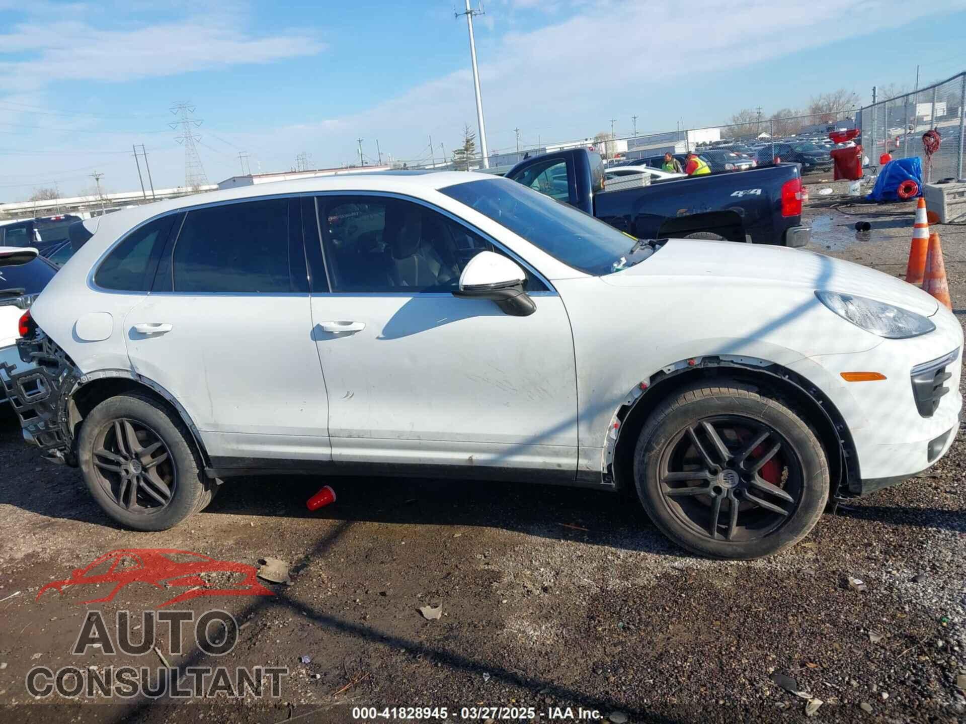 PORSCHE CAYENNE 2016 - WP1AA2A20GKA36068