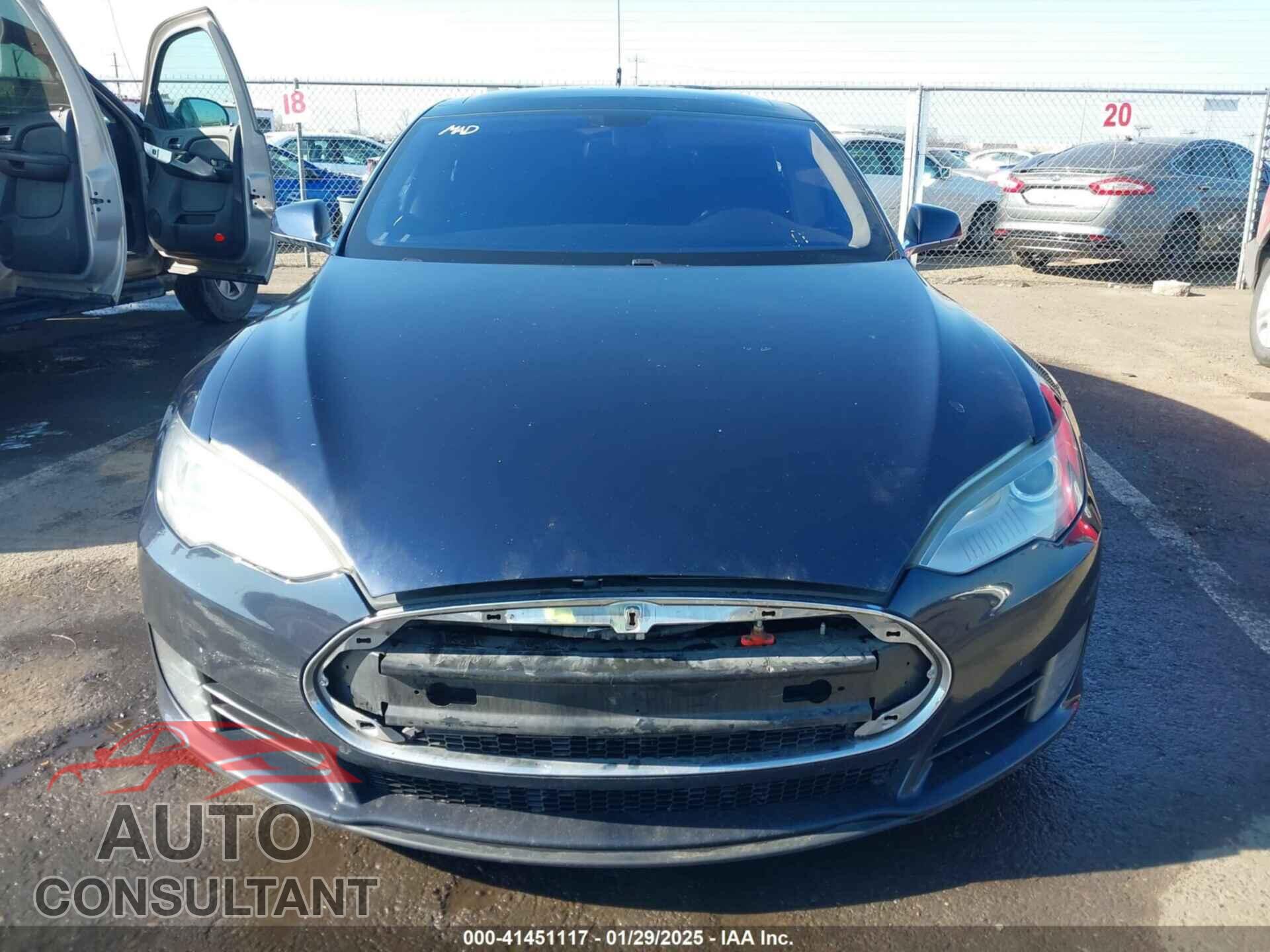 TESLA MODEL S 2013 - 5YJSA1CG6DFP08510
