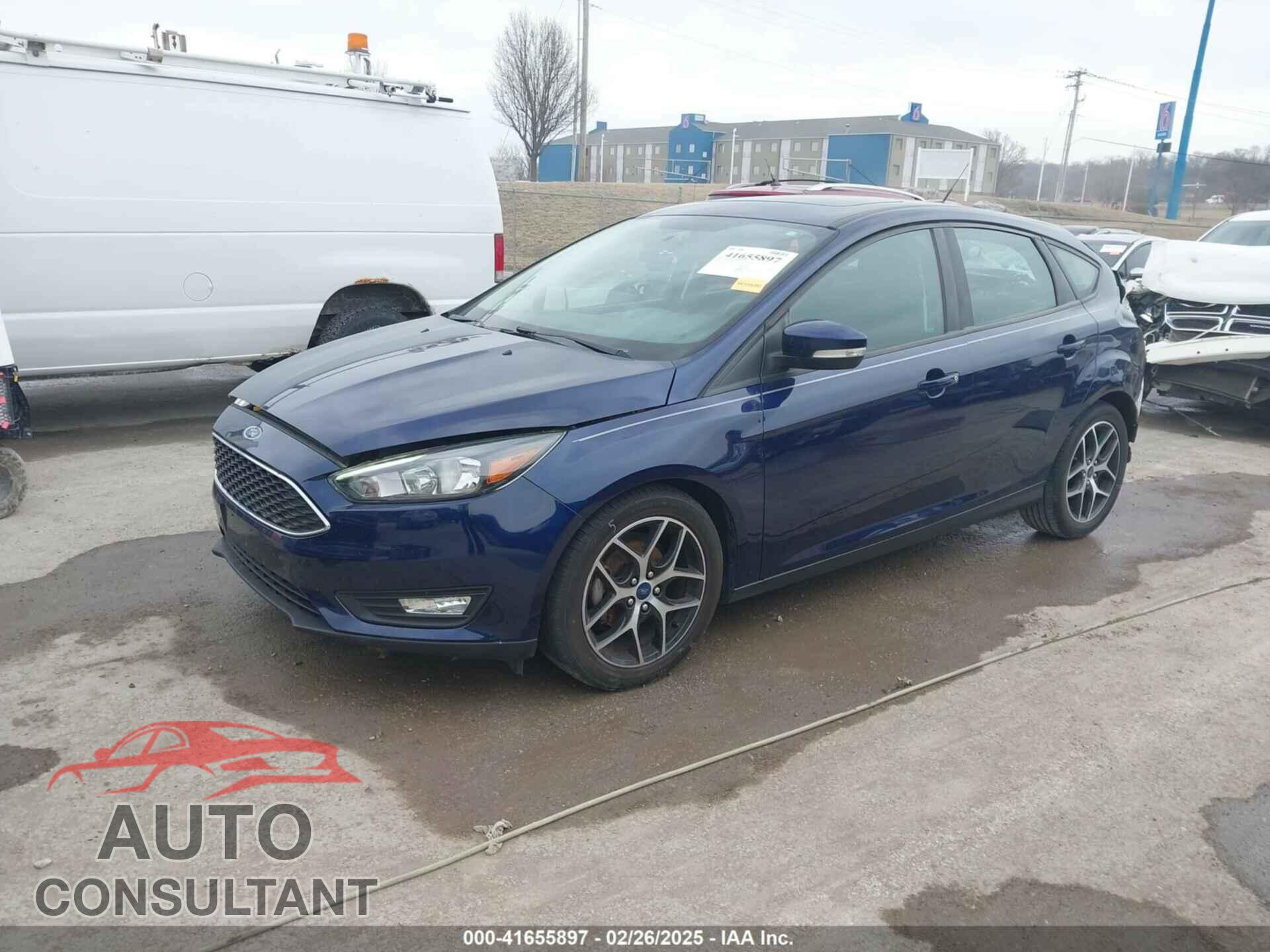 FORD FOCUS 2017 - 1FADP3M28HL295732