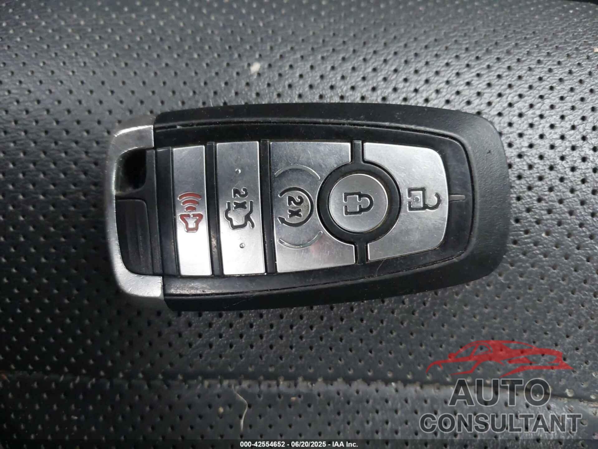 FORD MUSTANG 2020 - 1FA6P8CF7L5133601