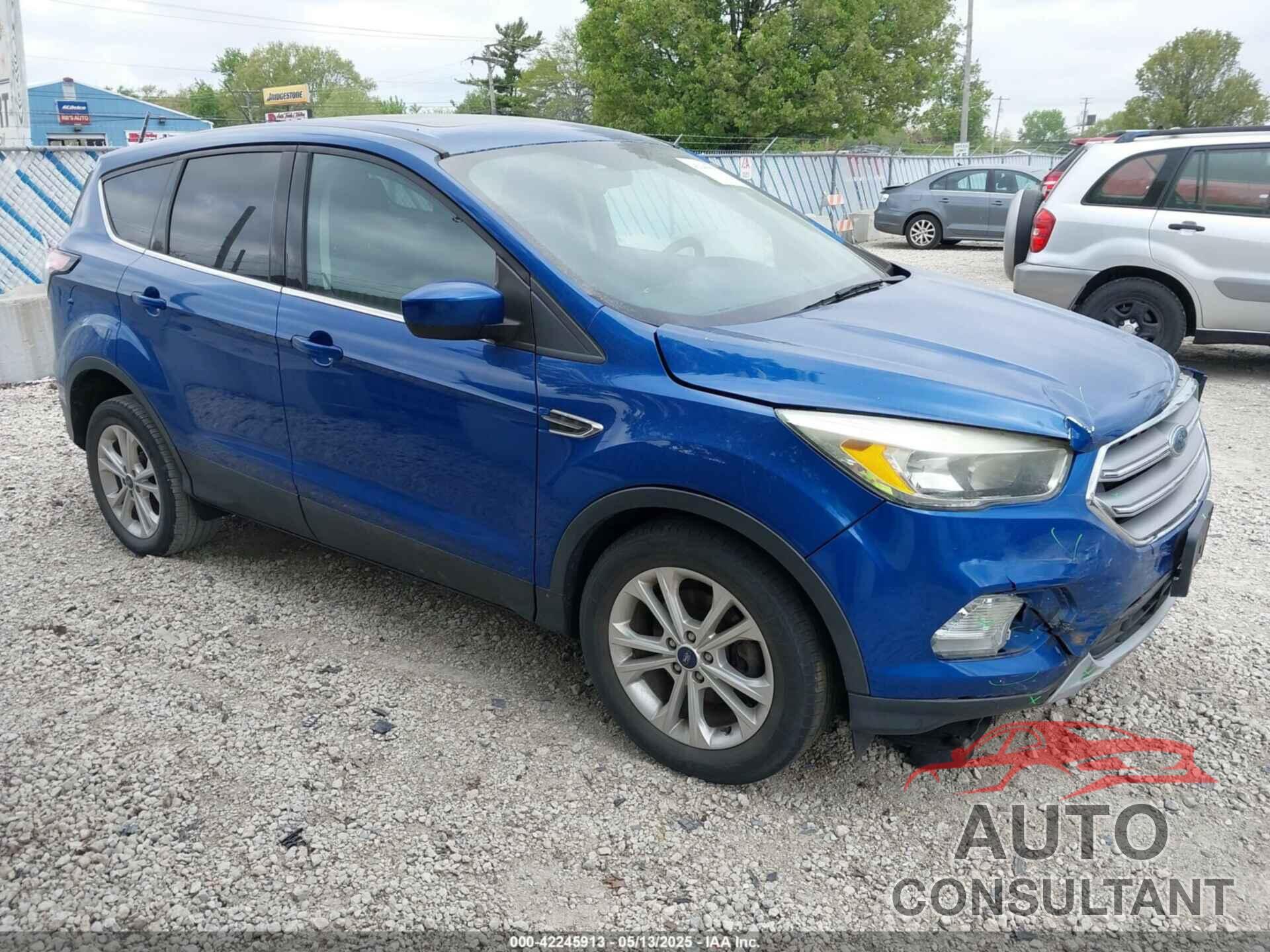 FORD ESCAPE 2017 - 1FMCU0GD7HUD91450