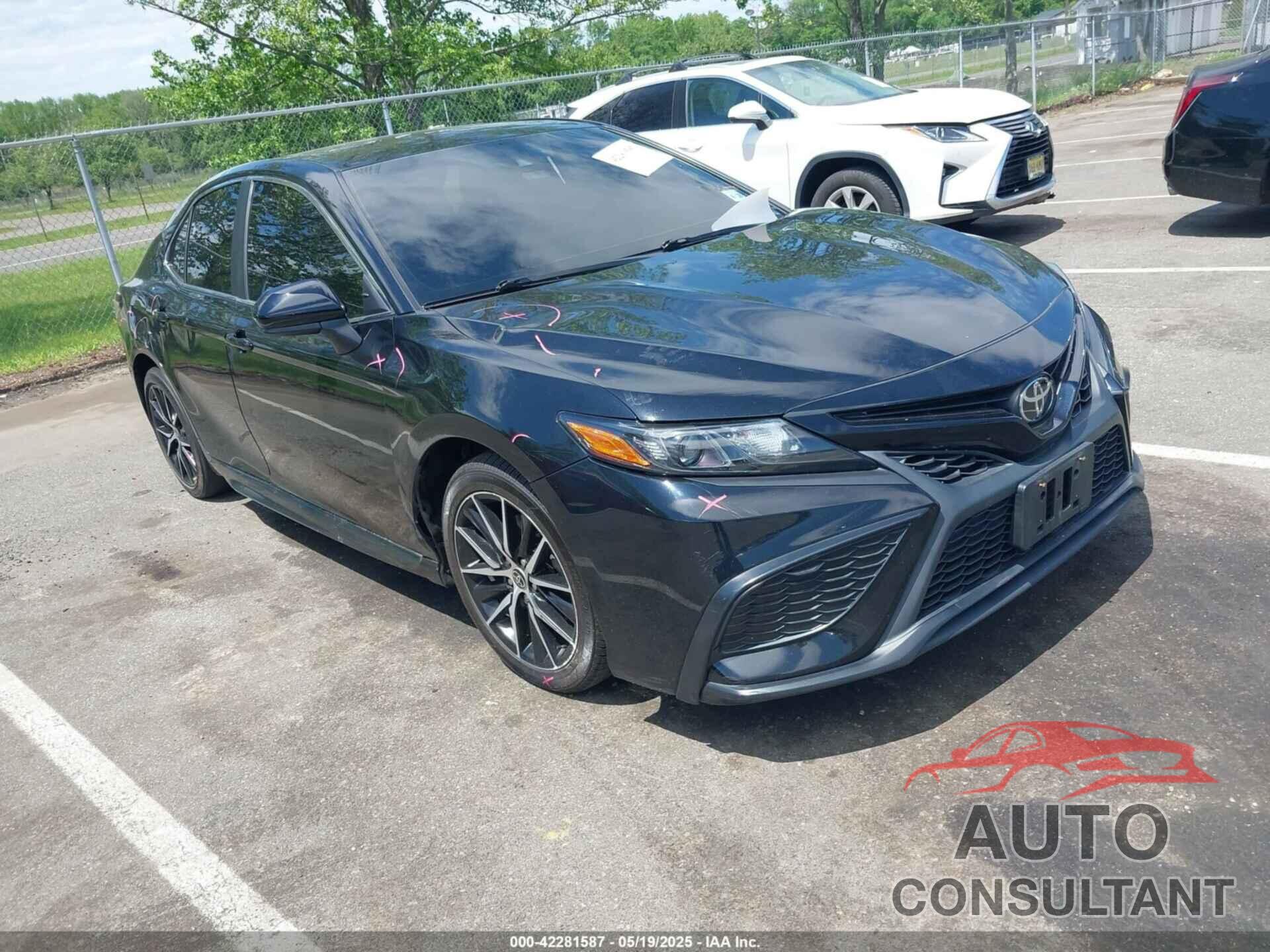 TOYOTA CAMRY 2021 - 4T1G11AK6MU516682