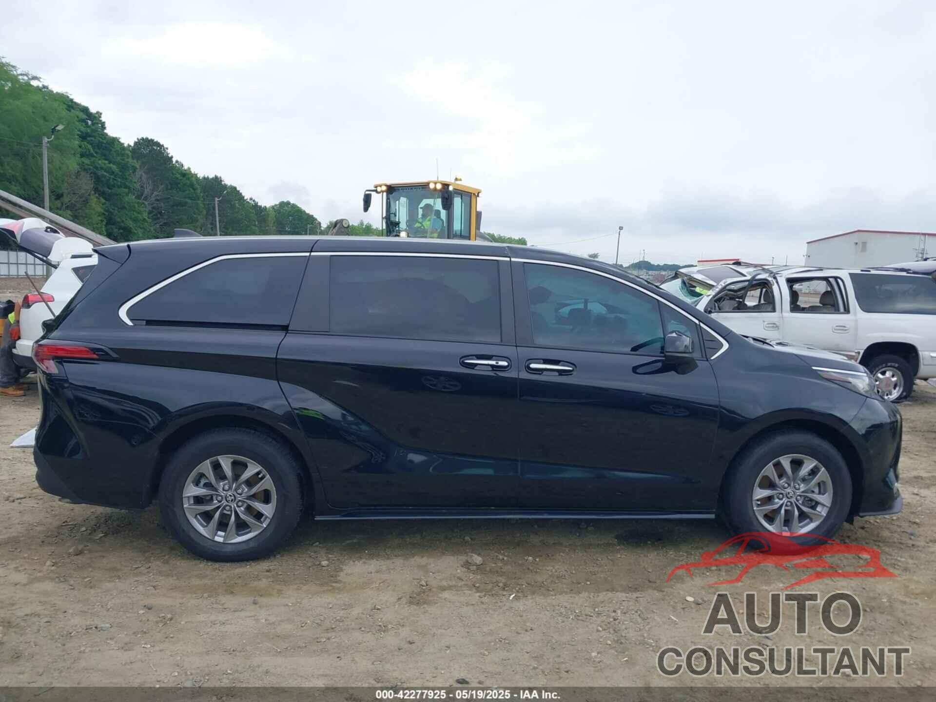 TOYOTA SIENNA 2022 - 5TDYRKEC3NS126025