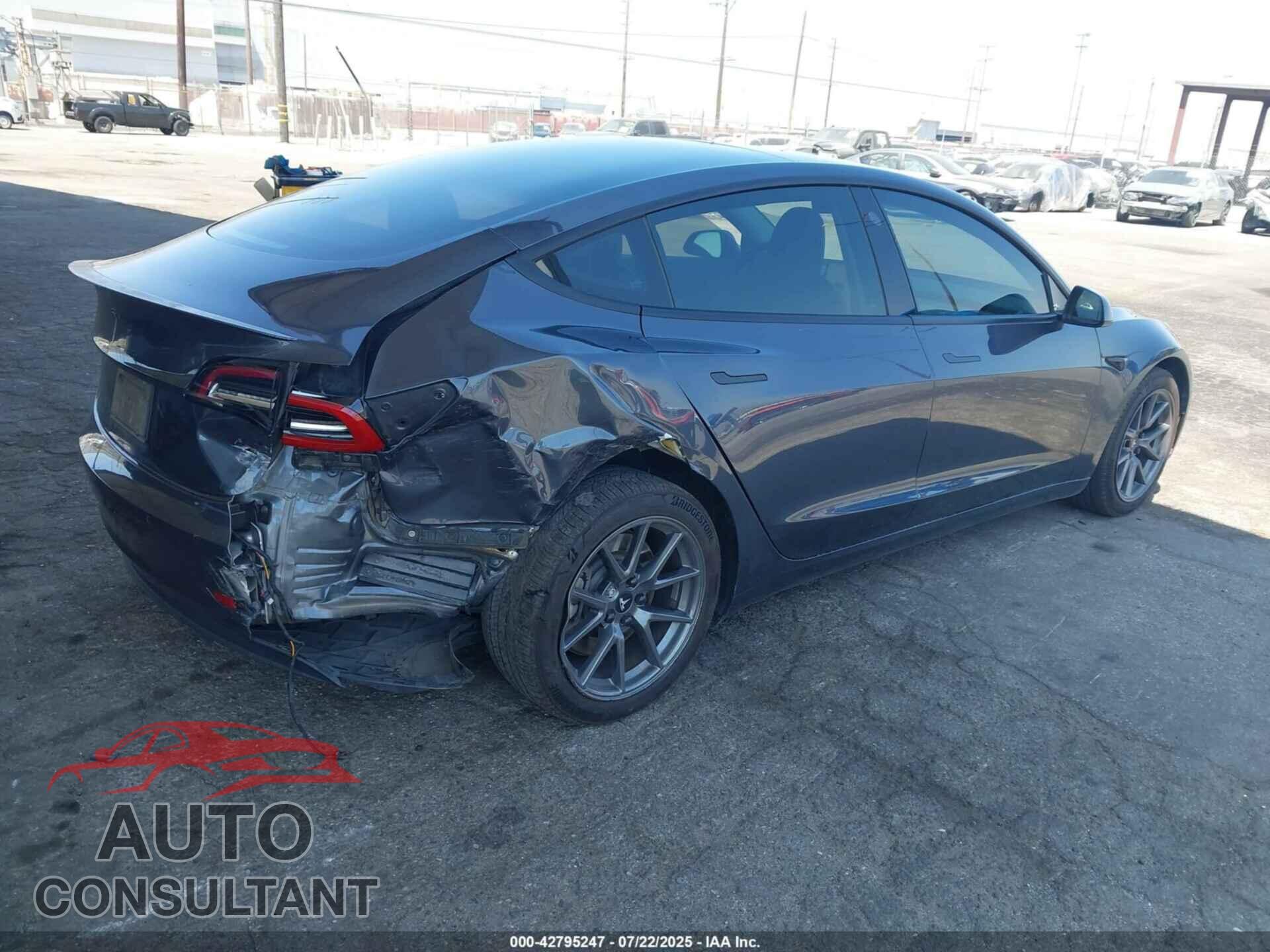 TESLA MODEL 3 2021 - 5YJ3E1EA4MF940105