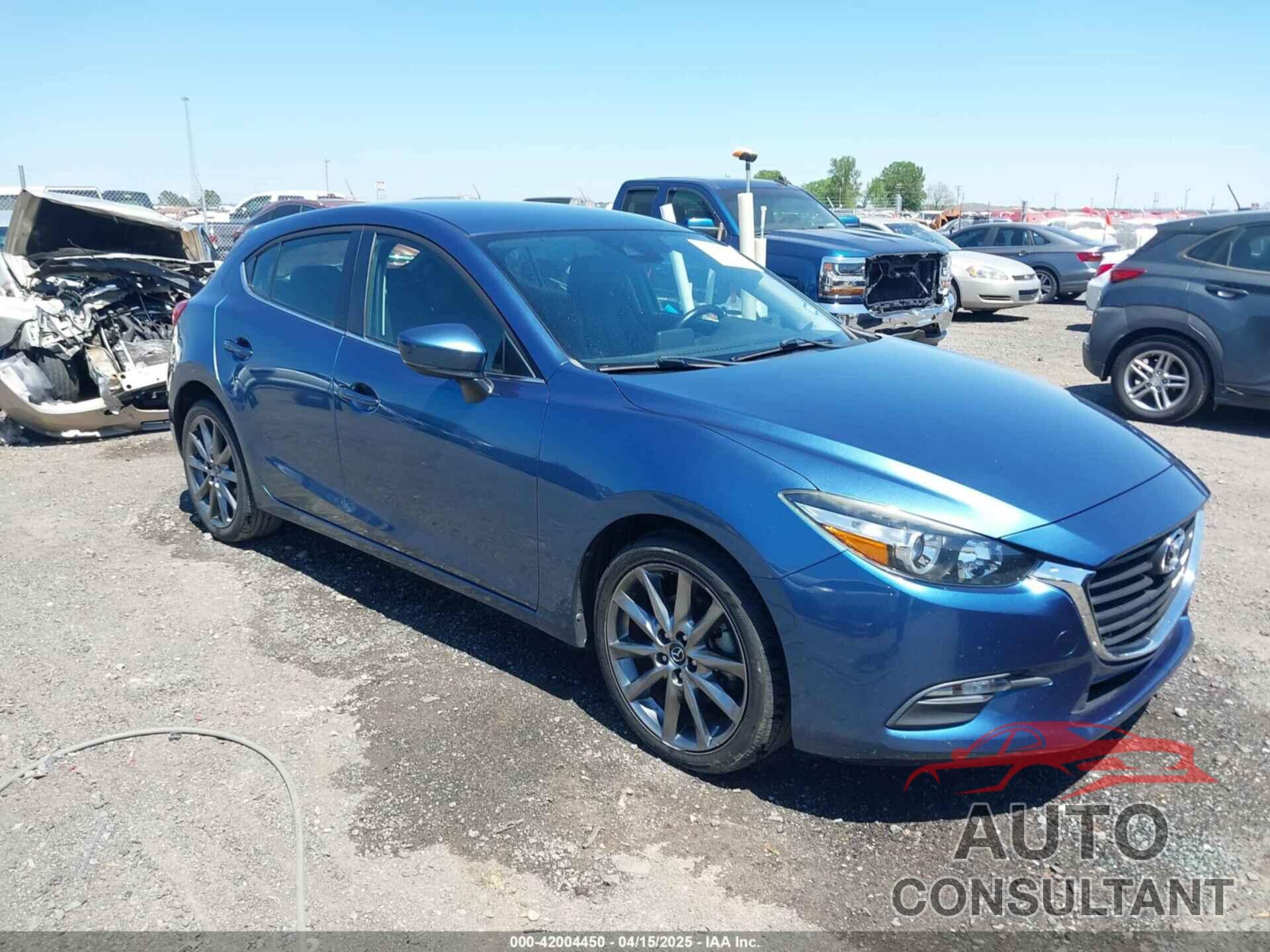 MAZDA MAZDA3 2018 - 3MZBN1L38JM185142