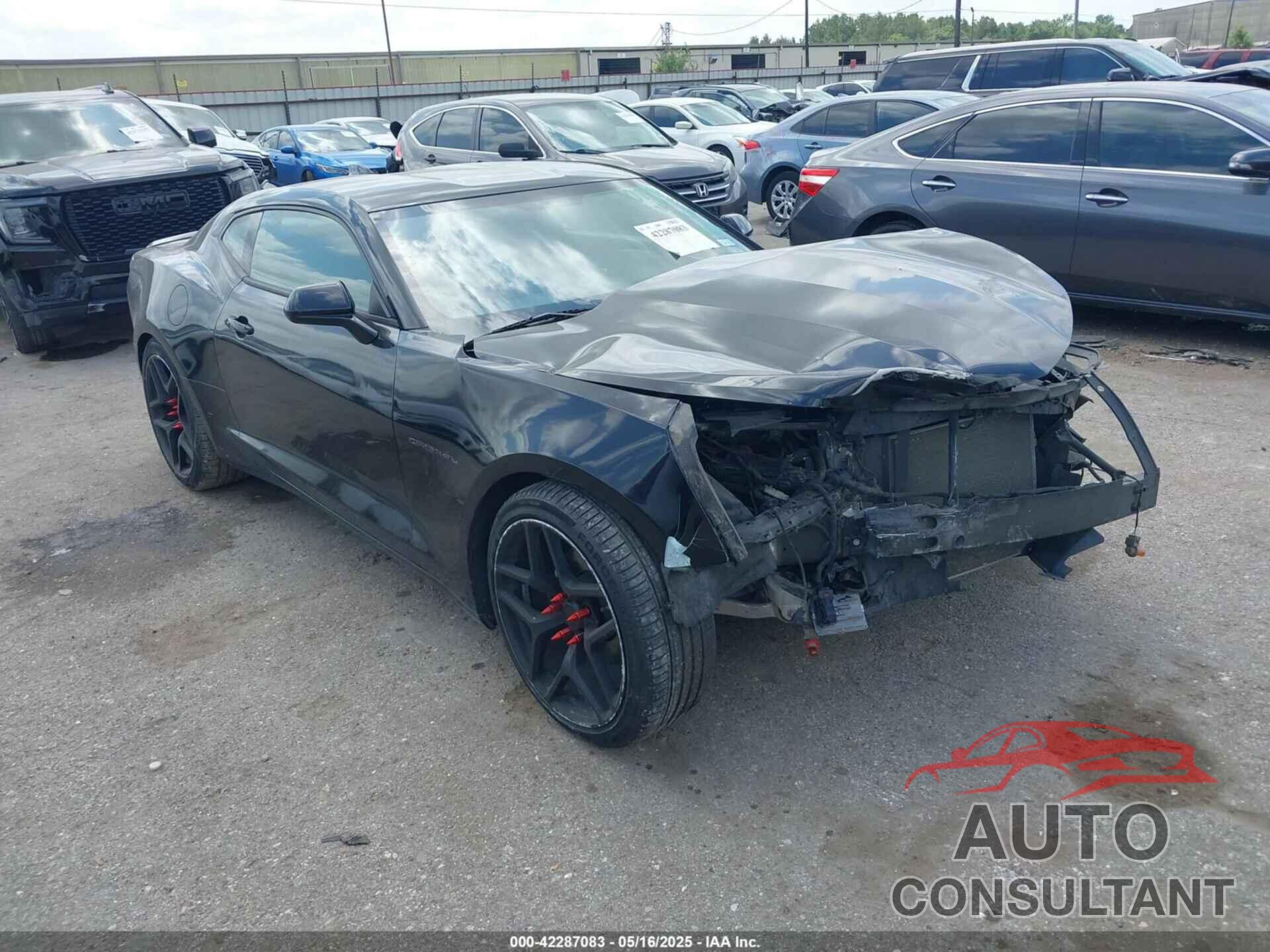 CHEVROLET CAMARO 2018 - 1G1FB1RX0J0188734