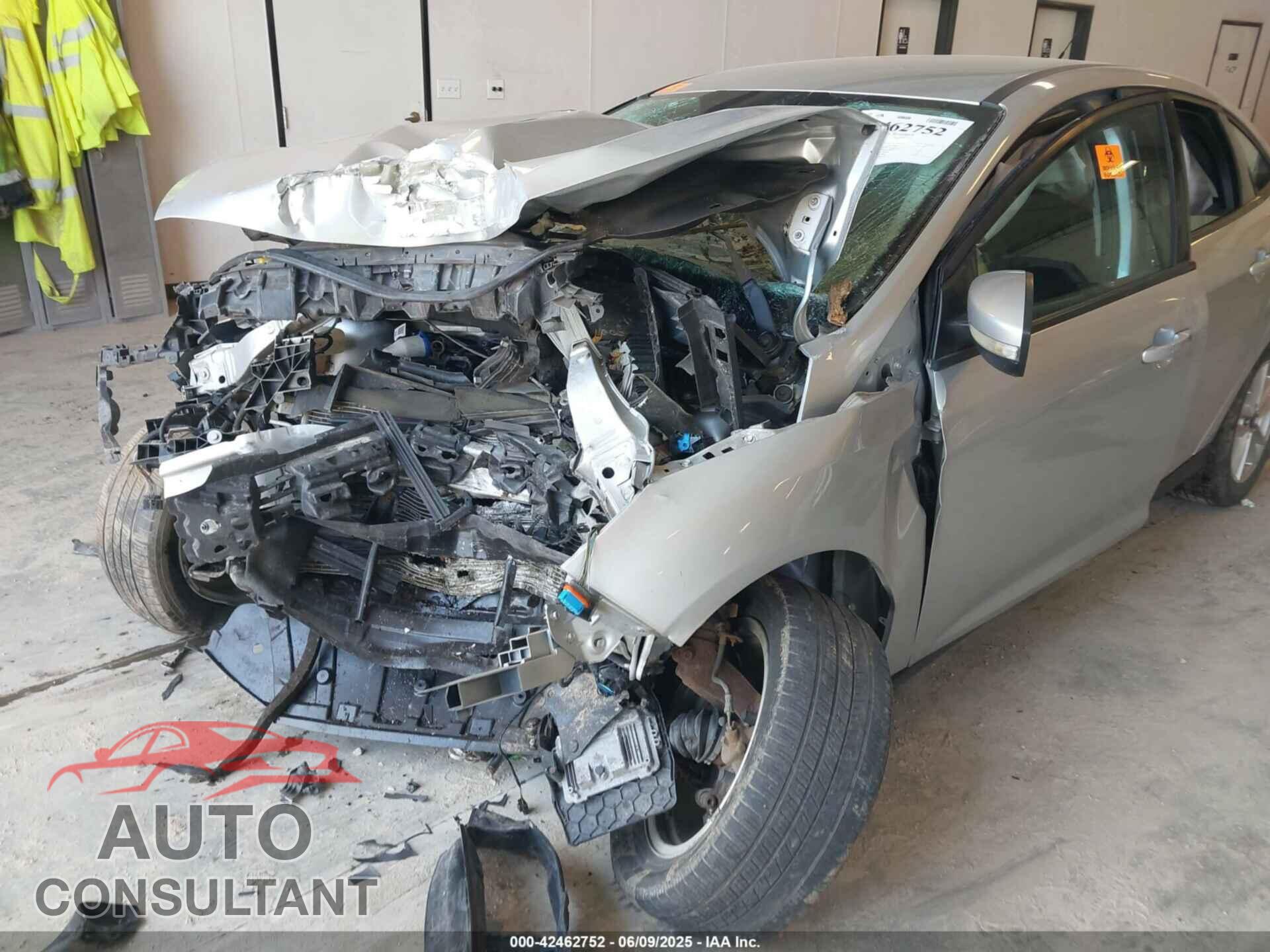 FORD FOCUS 2016 - 1FADP3F24GL268930