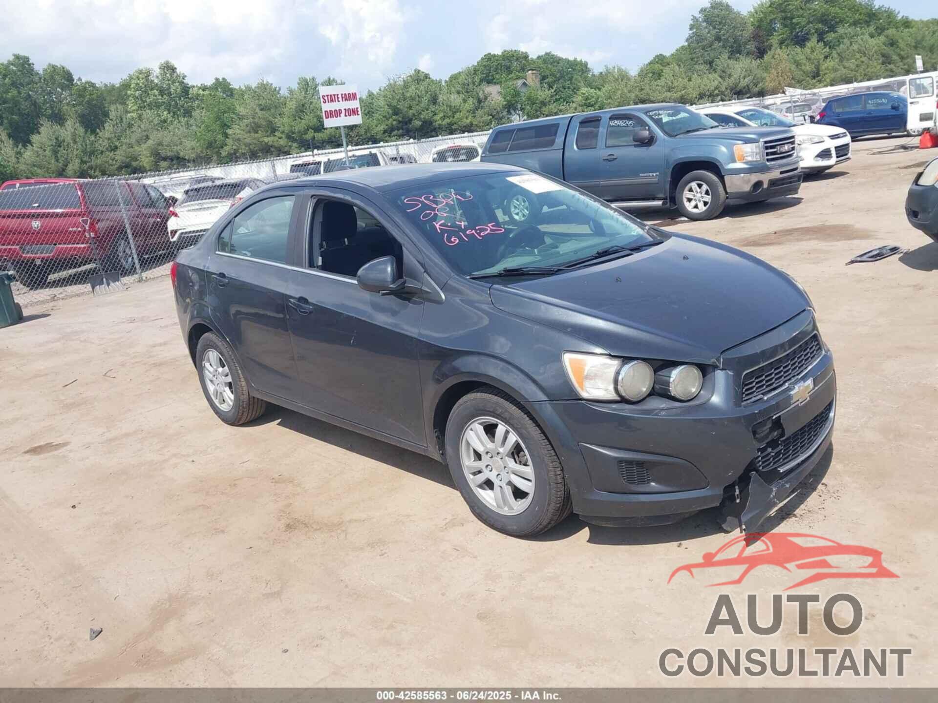 CHEVROLET SONIC 2015 - 1G1JC5SH6F4128961
