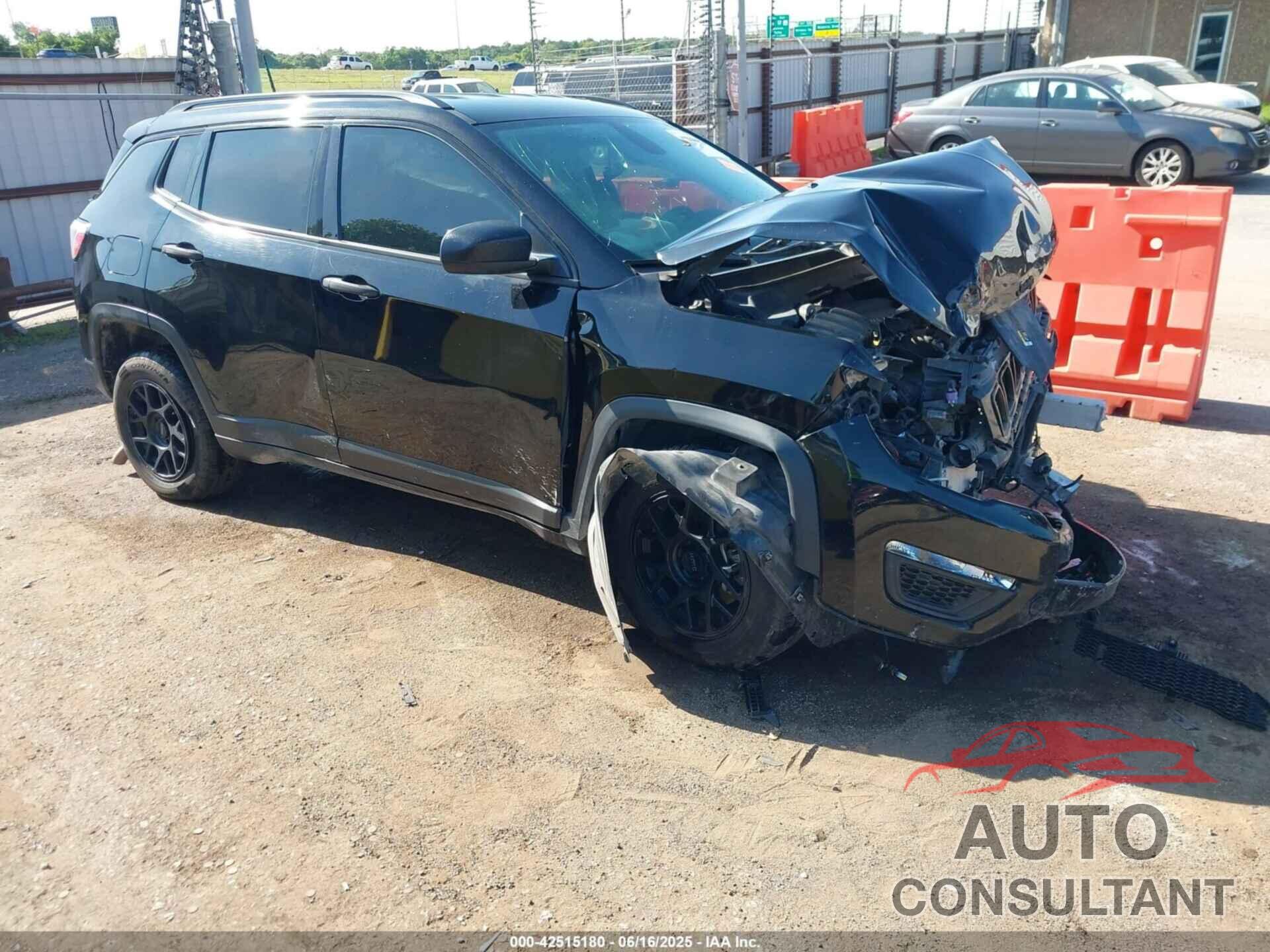 JEEP COMPASS 2018 - 3C4NJCAB7JT438801