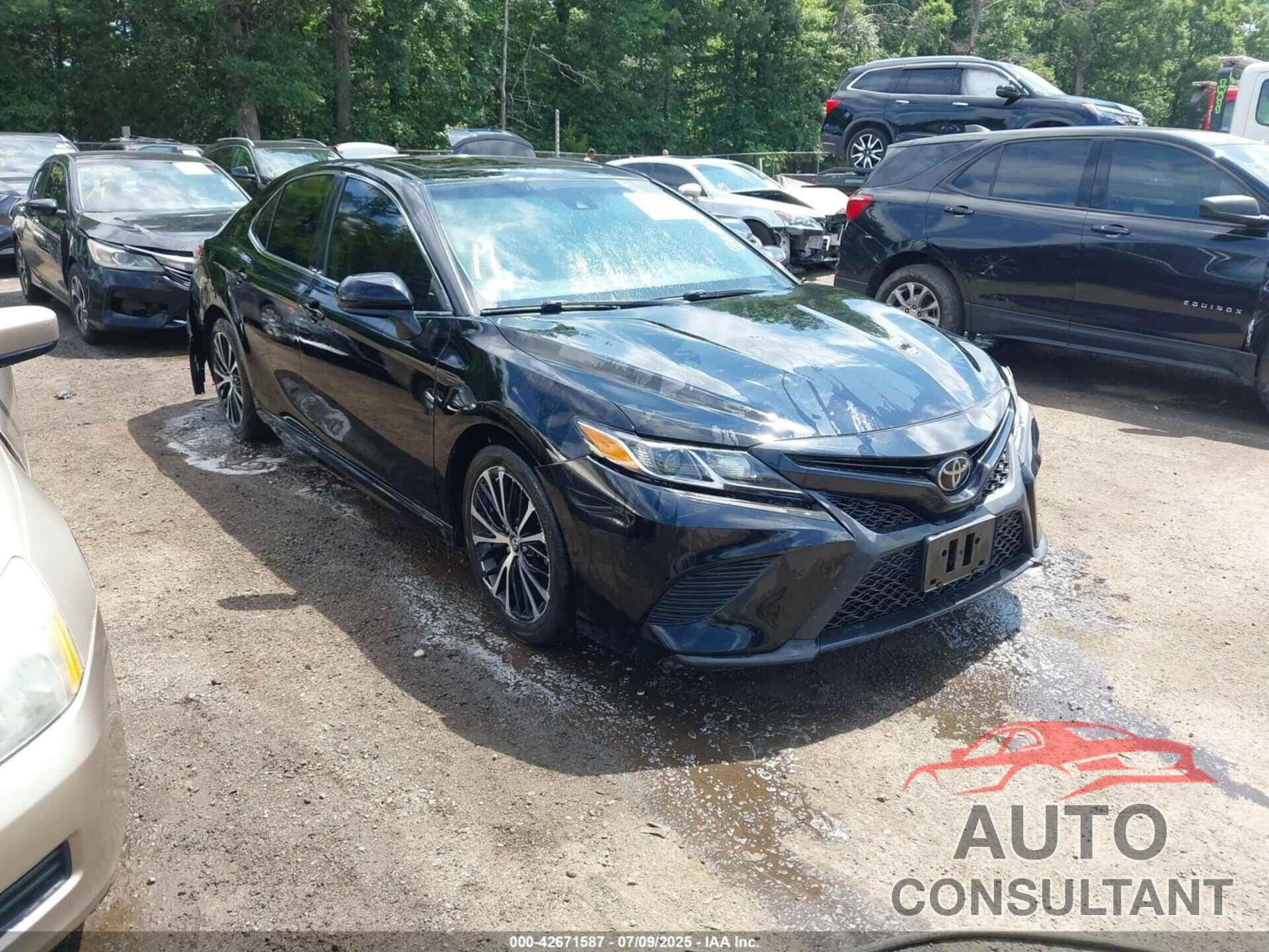 TOYOTA CAMRY 2018 - 4T1B11HK3JU660976