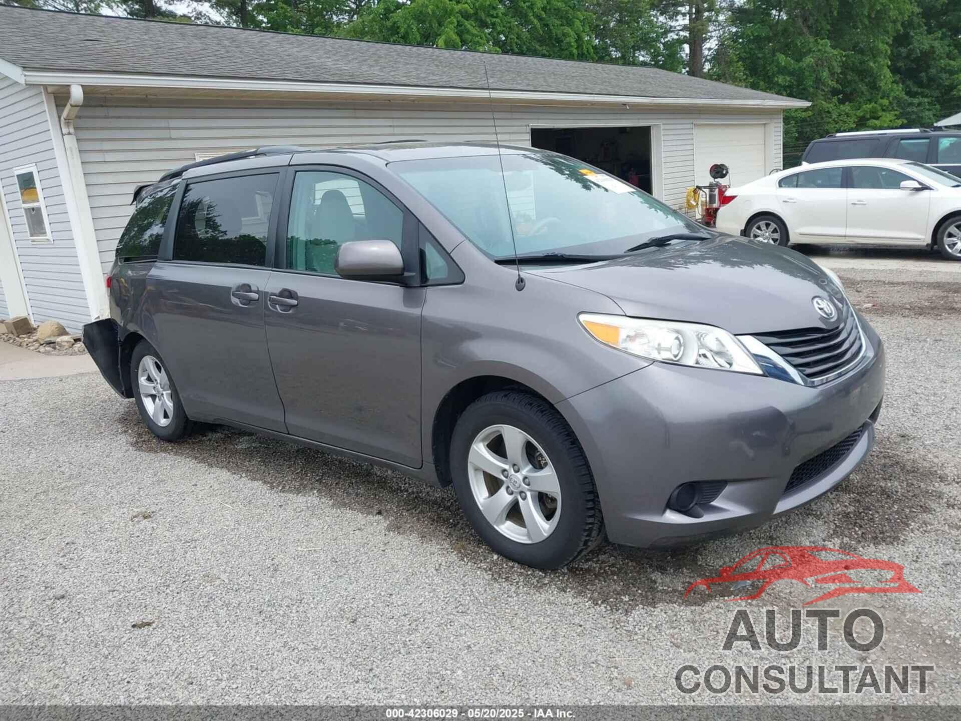 TOYOTA SIENNA 2014 - 5TDKK3DC8ES422689
