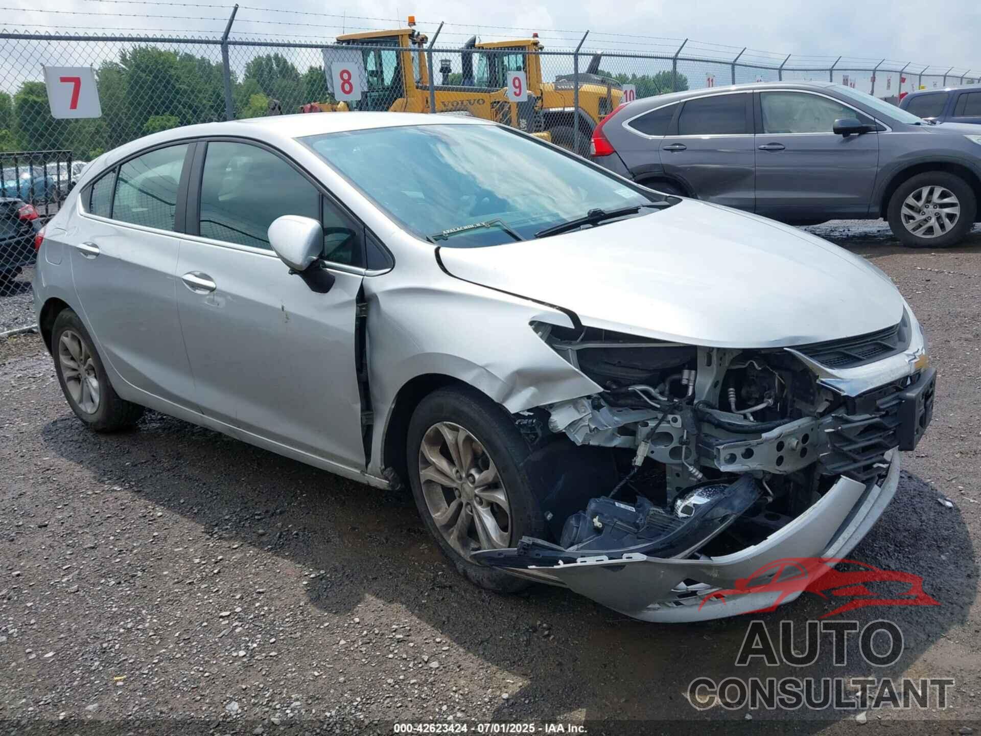 CHEVROLET CRUZE 2019 - 3G1BE6SM0KS562577