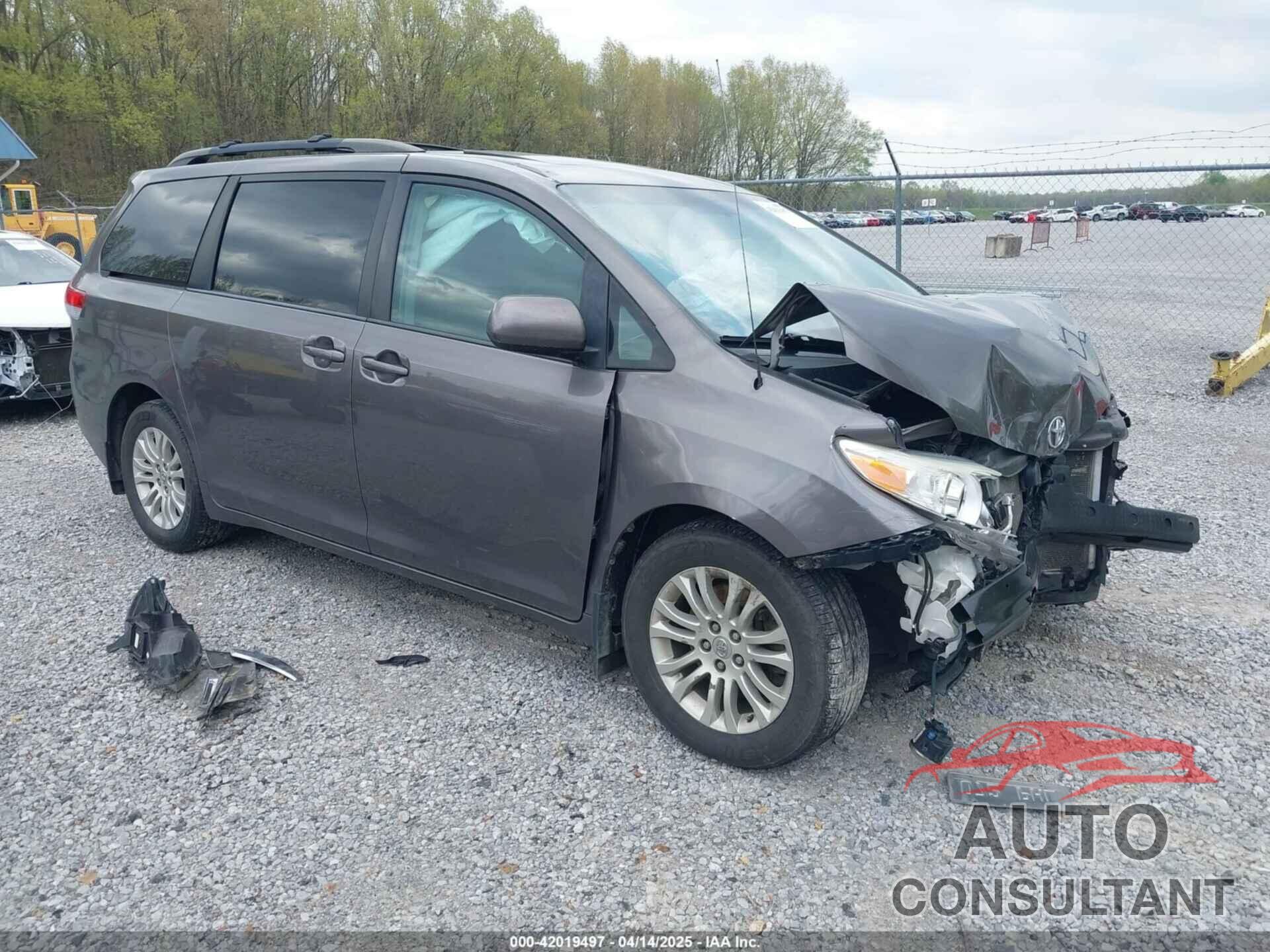 TOYOTA SIENNA 2013 - 5TDYK3DC1DS373294