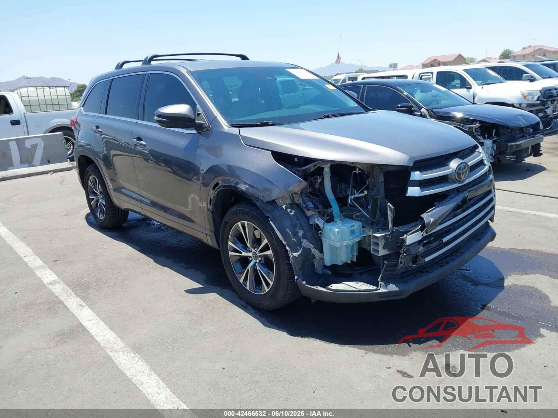 TOYOTA HIGHLANDER 2018 - 5TDZZRFH5JS240481