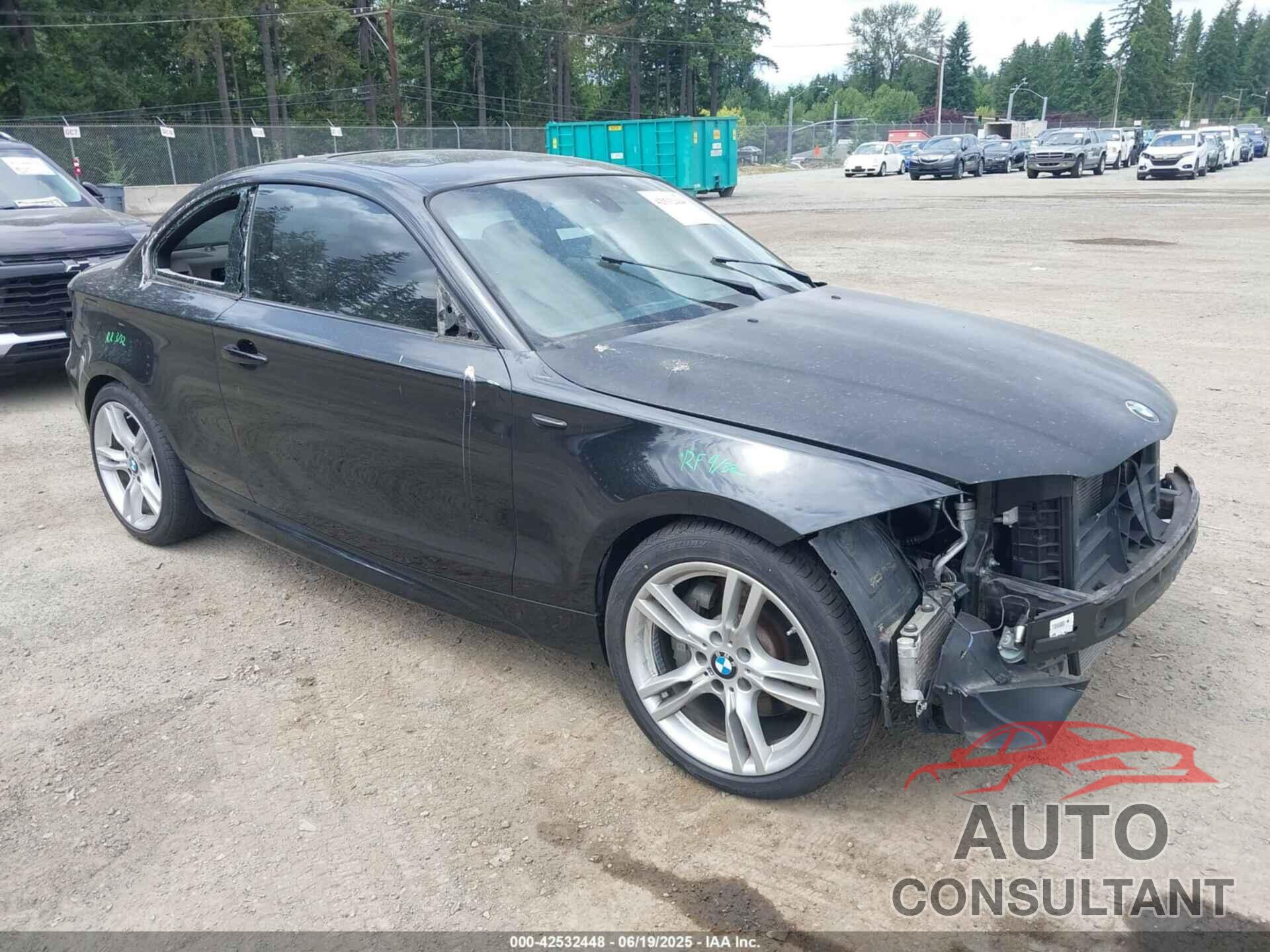 BMW 135I 2012 - WBAUC9C53CVM12132