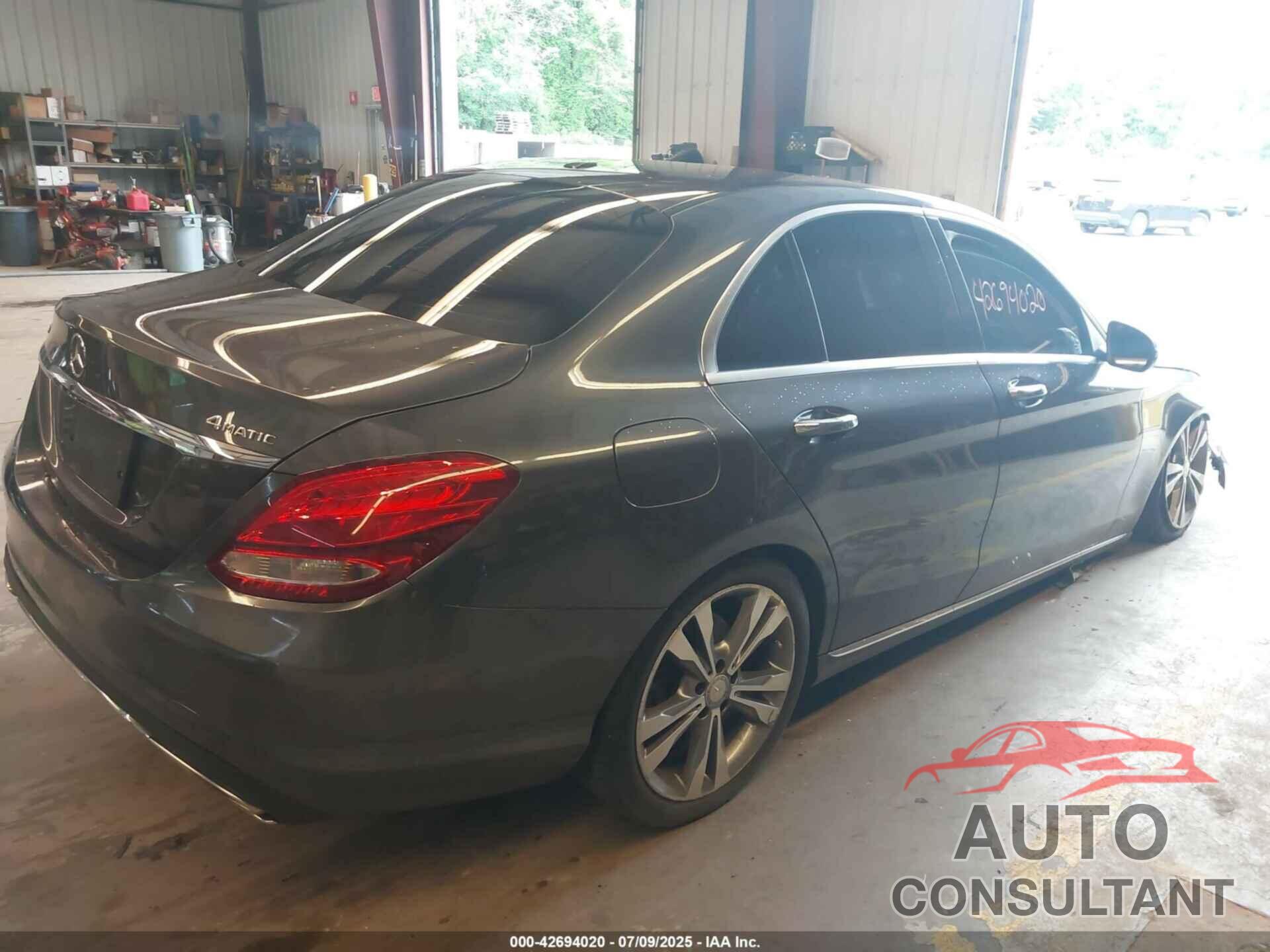 MERCEDES-BENZ C 300 2016 - 55SWF4KB3GU152654