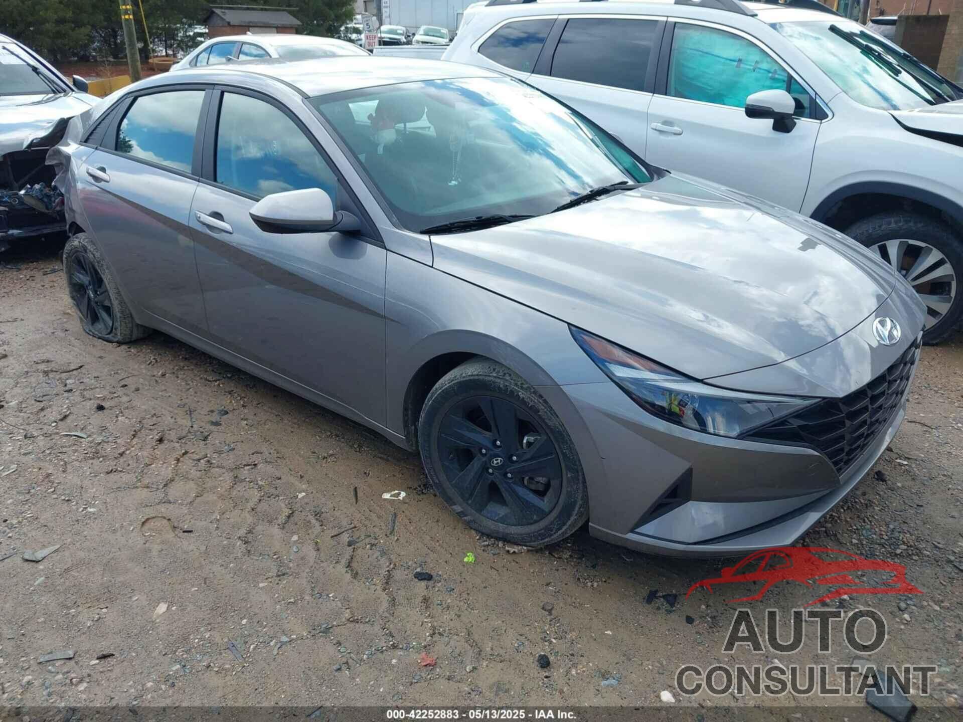 HYUNDAI ELANTRA 2023 - KMHLM4AG8PU555989