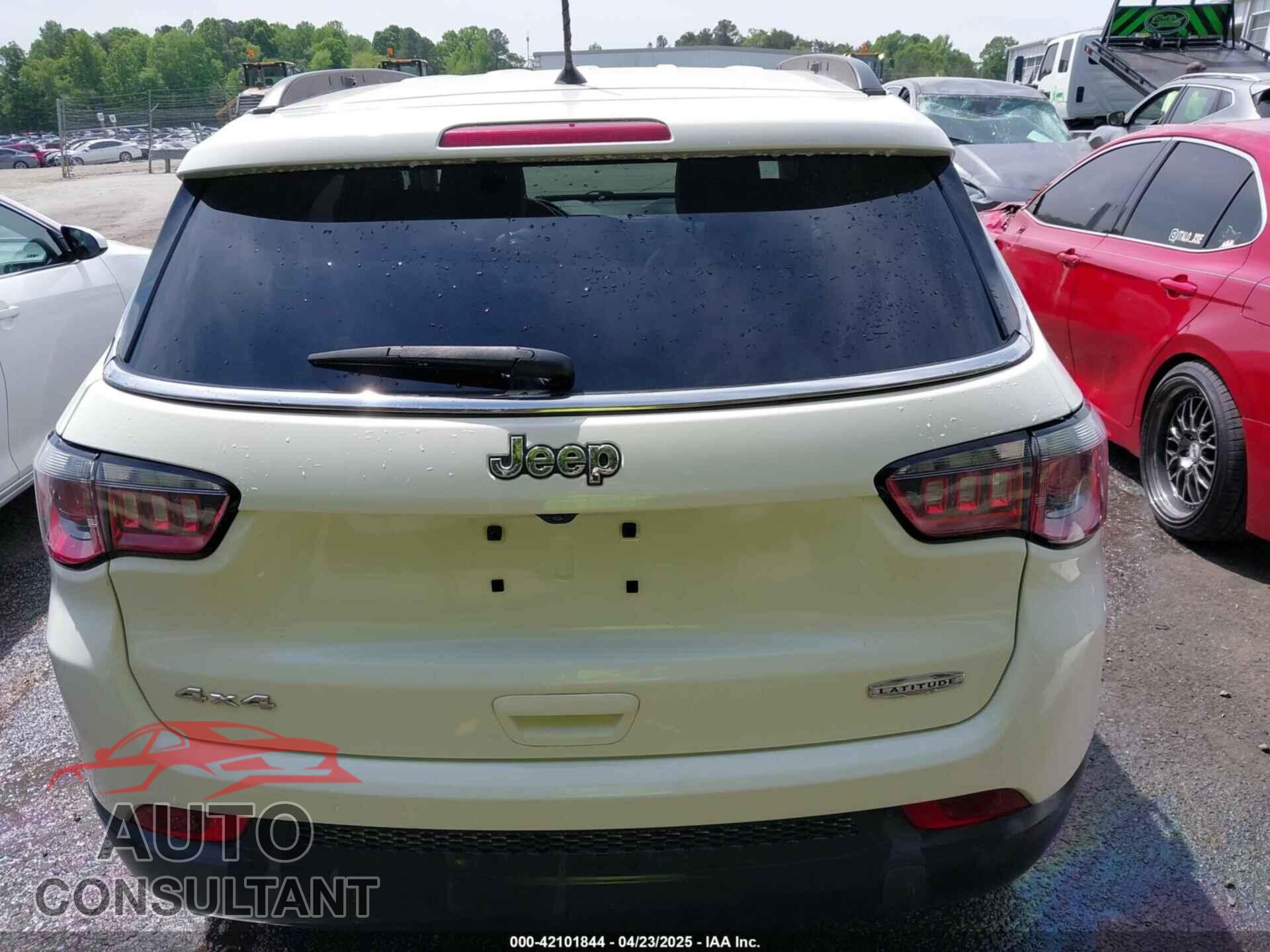 JEEP COMPASS 2018 - 3C4NJDBB1JT282923