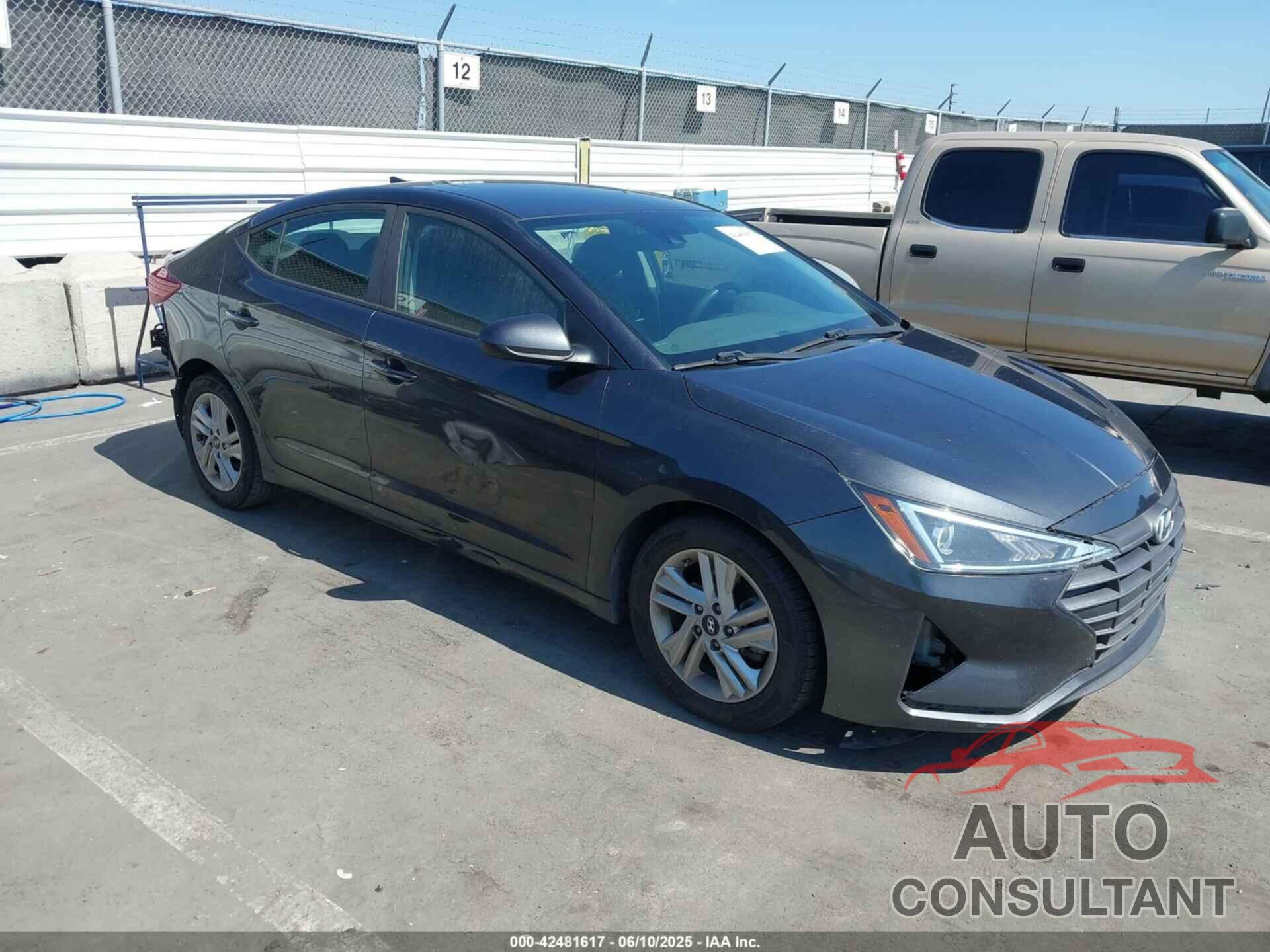 HYUNDAI ELANTRA 2020 - 5NPD84LF2LH557534