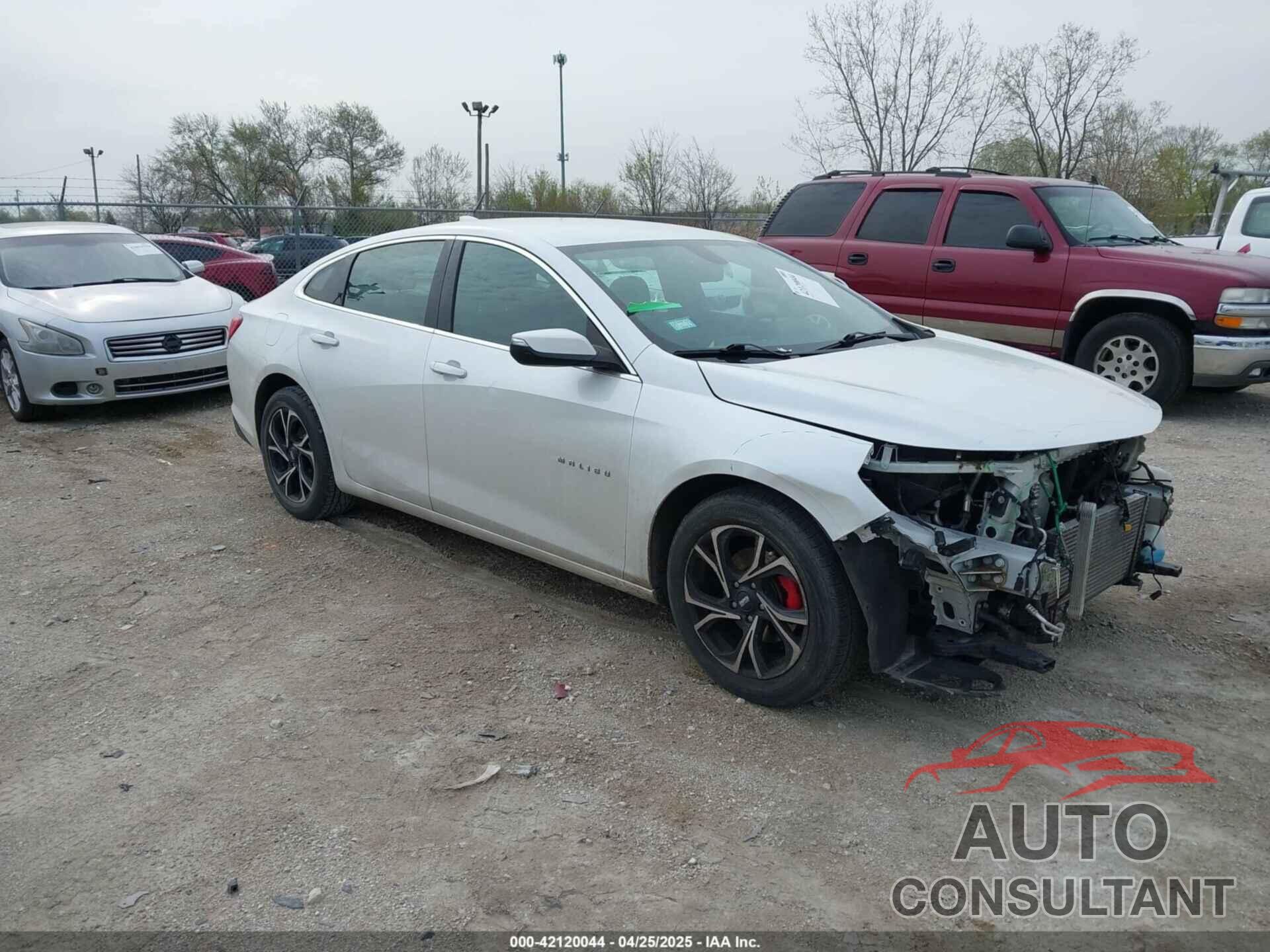 CHEVROLET MALIBU 2017 - 1G1ZE5ST4HF171347
