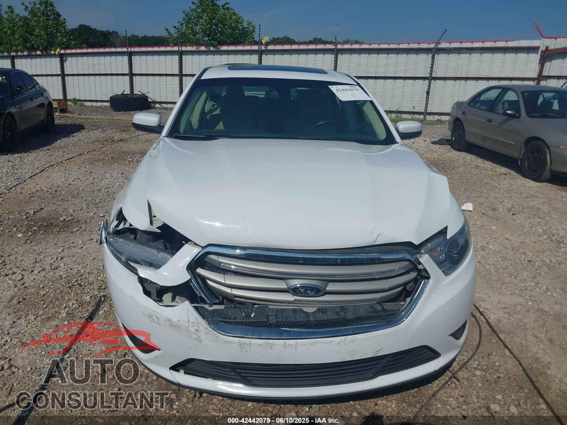 FORD TAURUS 2016 - 1FAHP2E83GG138681