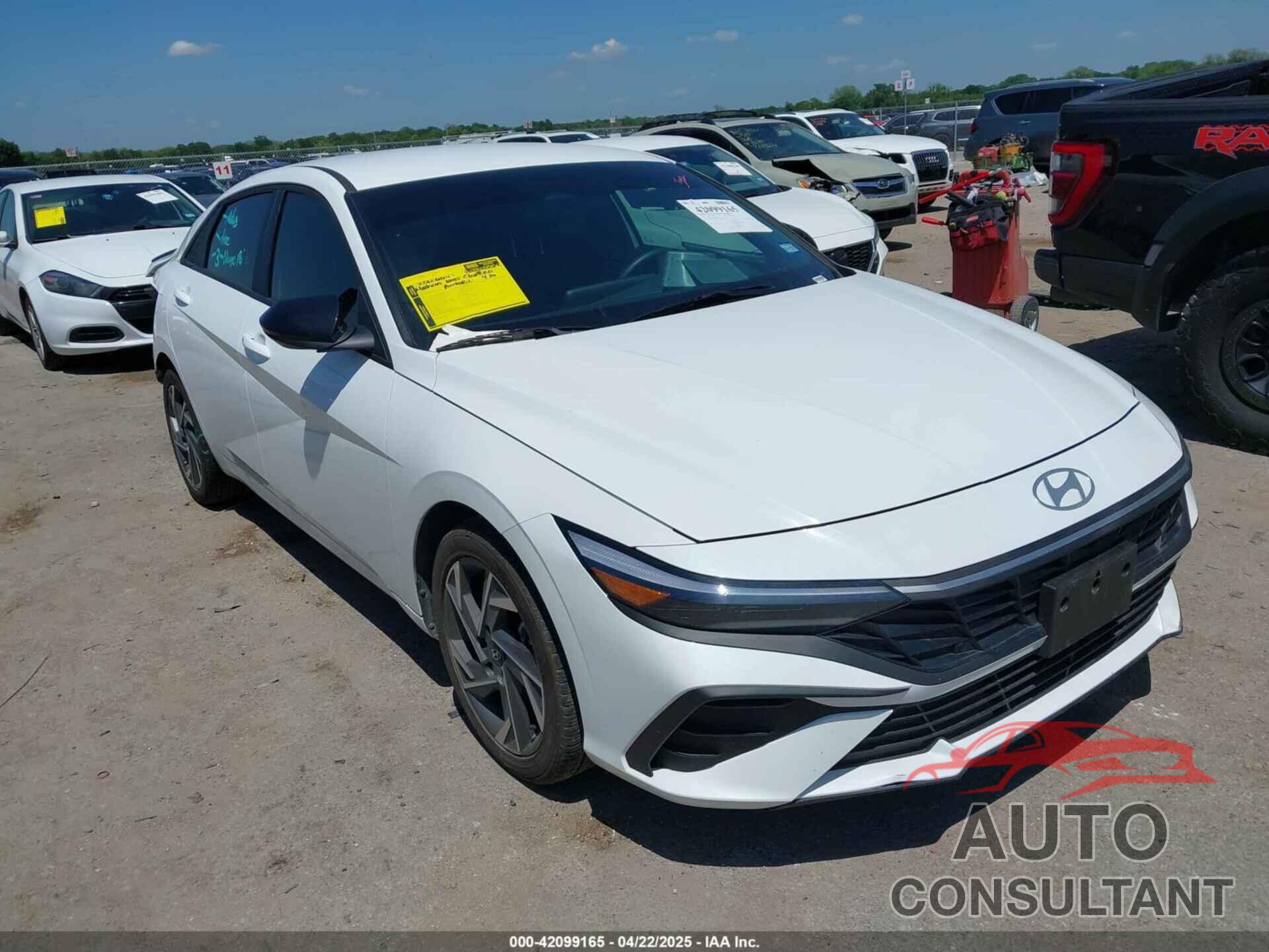 HYUNDAI ELANTRA 2025 - KMHLM4DG2SU923409