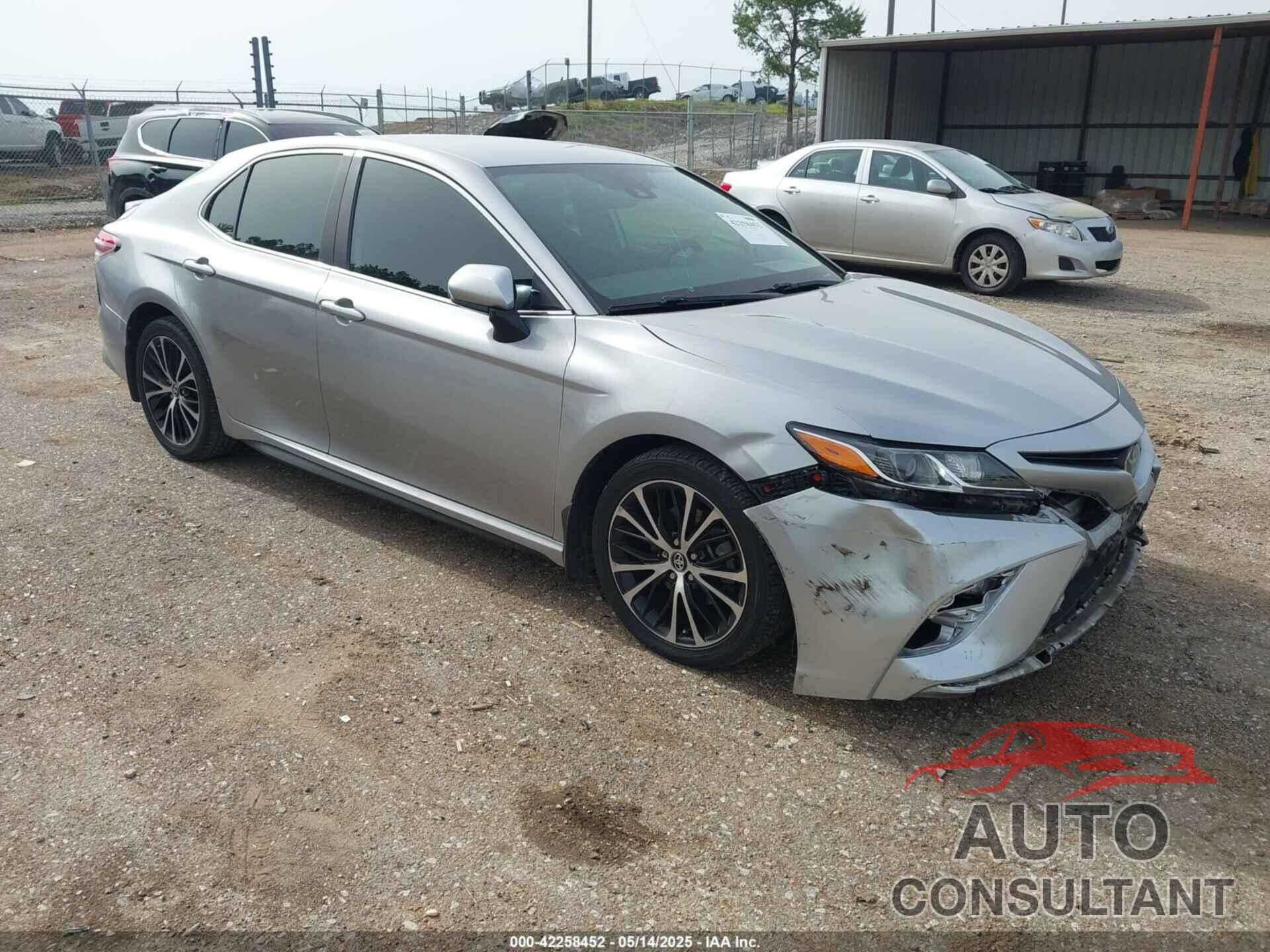 TOYOTA CAMRY 2020 - 4T1G11AK5LU935413