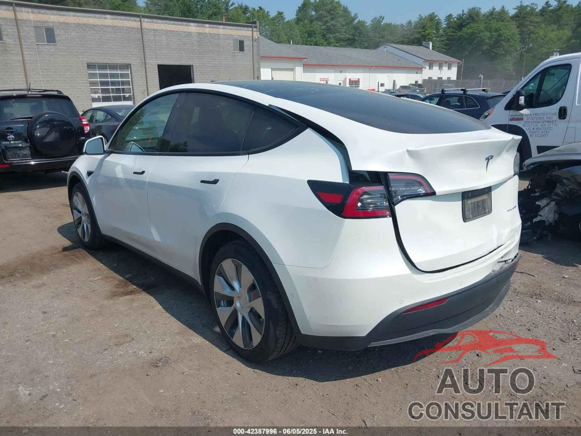 TESLA MODEL Y 2020 - 5YJYGDEEXLF028453