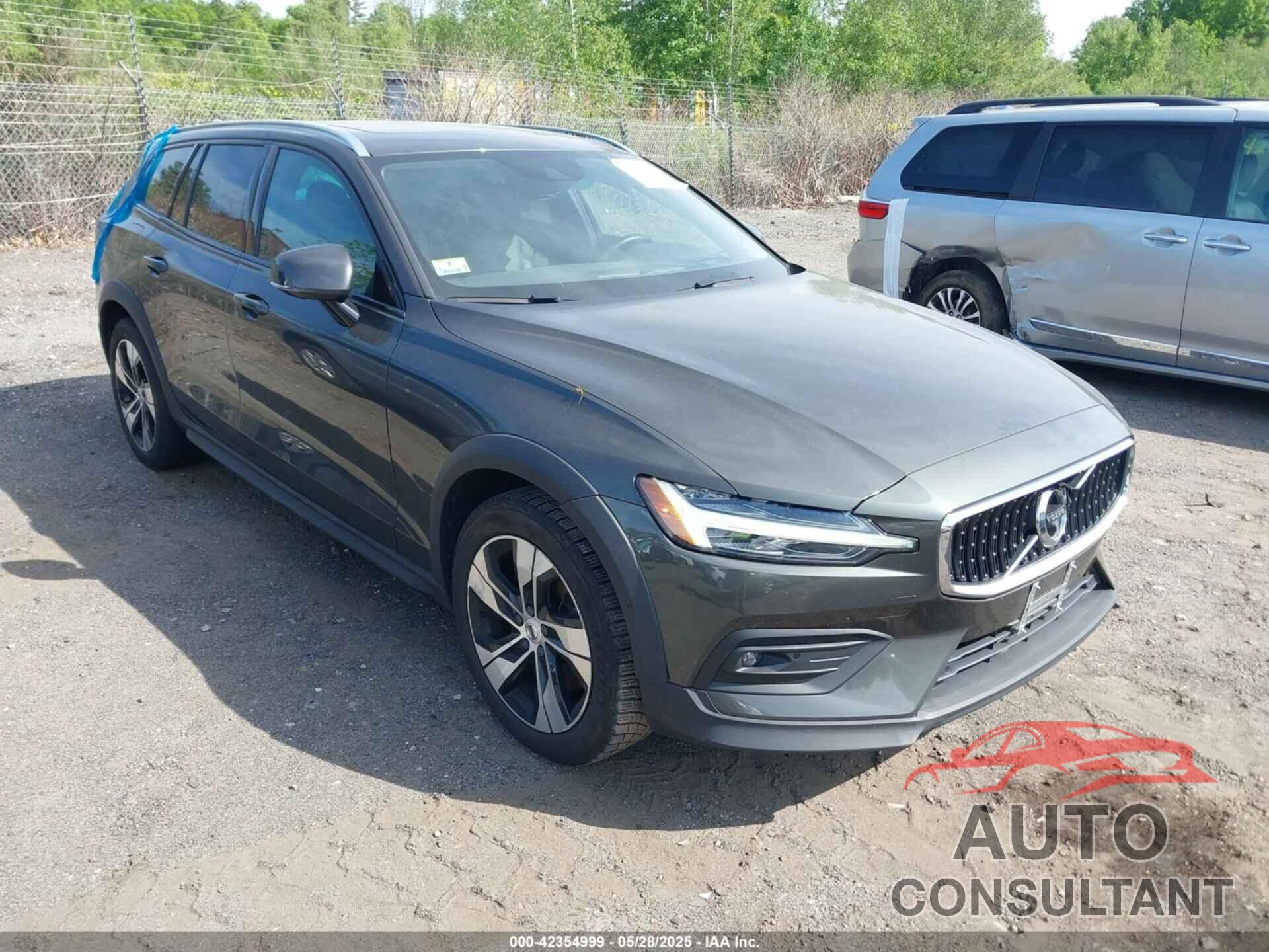 VOLVO V60 CROSS COUNTRY 2021 - YV4102WK1M1071620