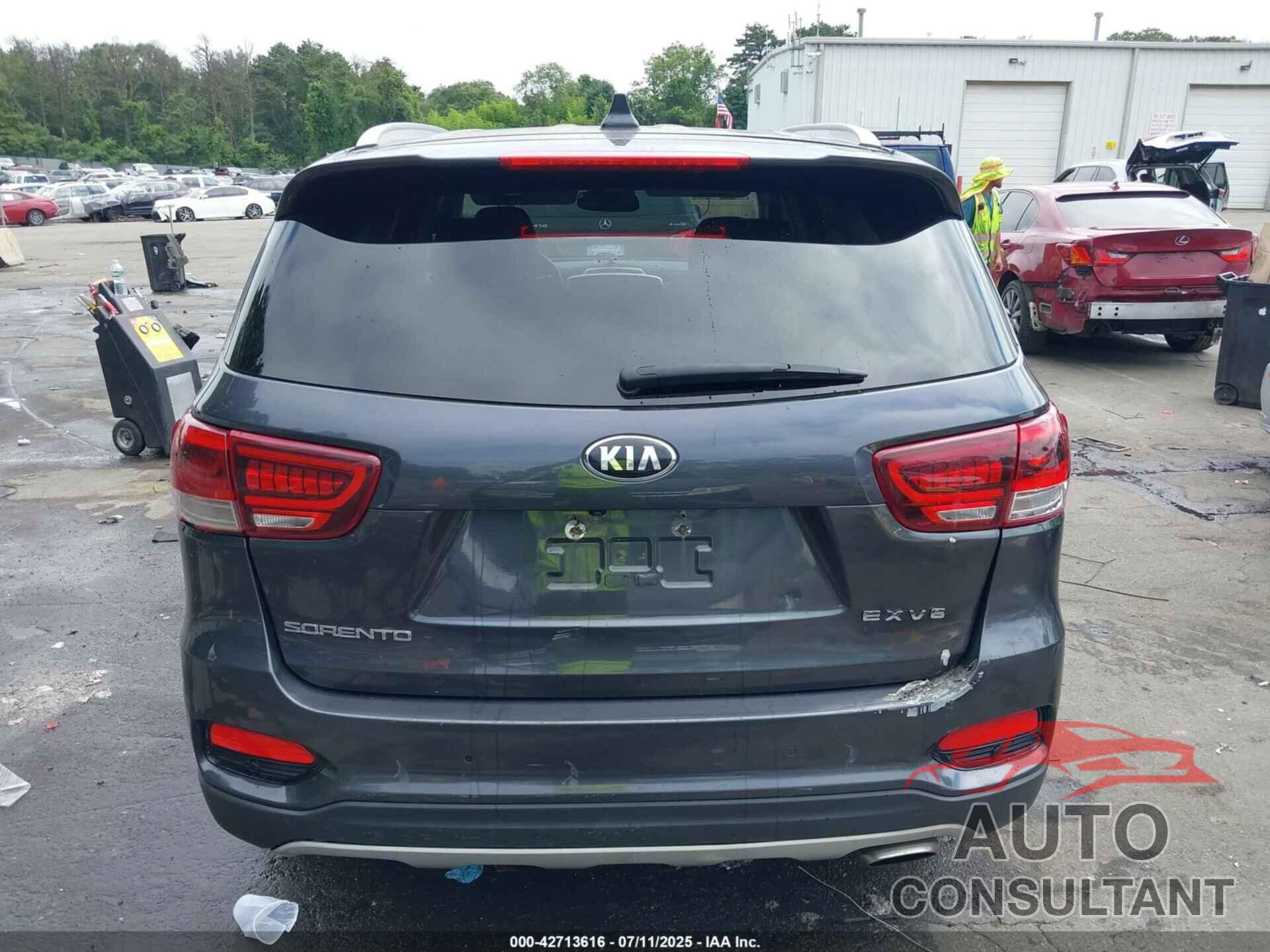KIA SORENTO 2019 - 5XYPHDA58KG545143