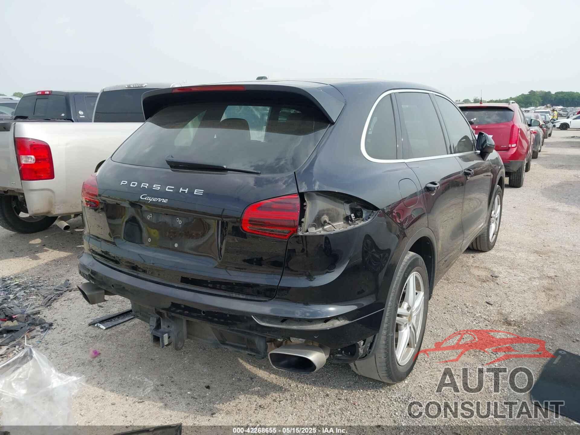 PORSCHE CAYENNE 2016 - WP1AA2A27GKA08400