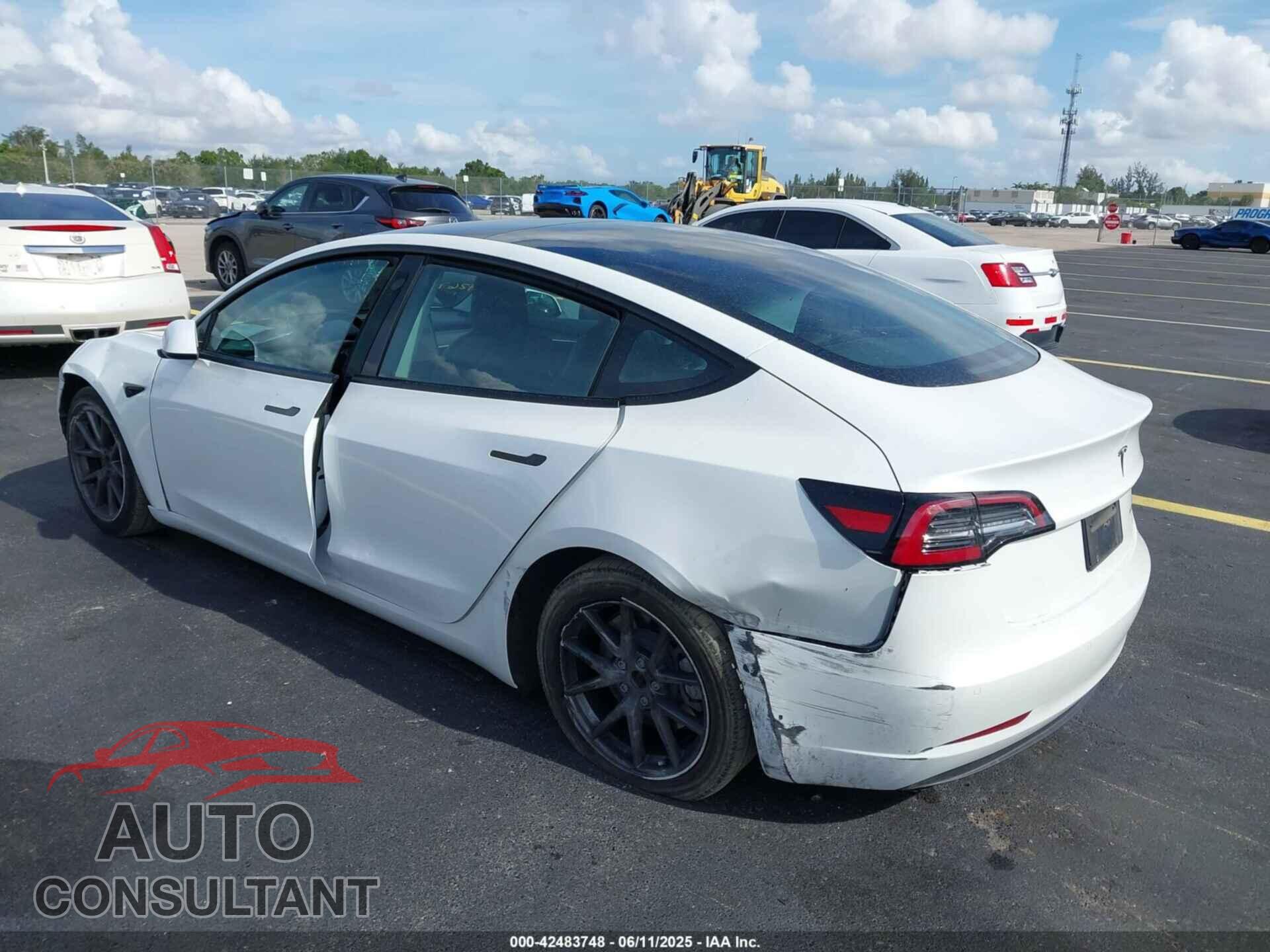 TESLA MODEL 3 2022 - 5YJ3E1EB6NF168930