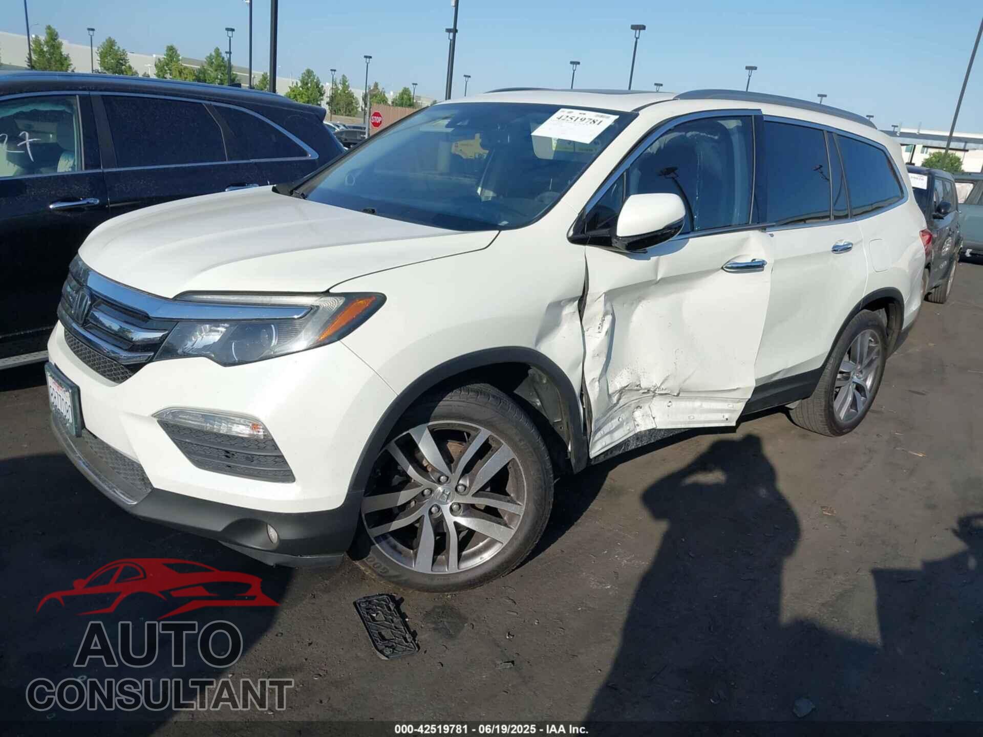 HONDA PILOT 2017 - 5FNYF6H96HB095958