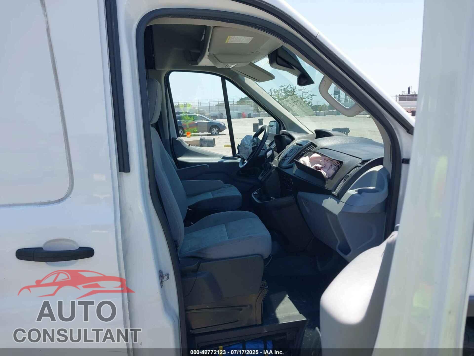 FORD TRANSIT-250 2018 - 1FTYR2CM5JKB06839