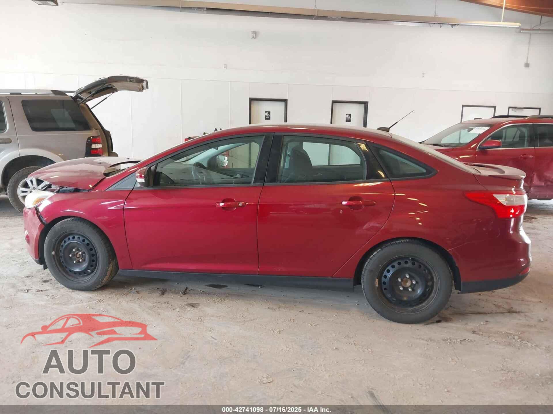 FORD FOCUS 2014 - 1FADP3F2XEL137403