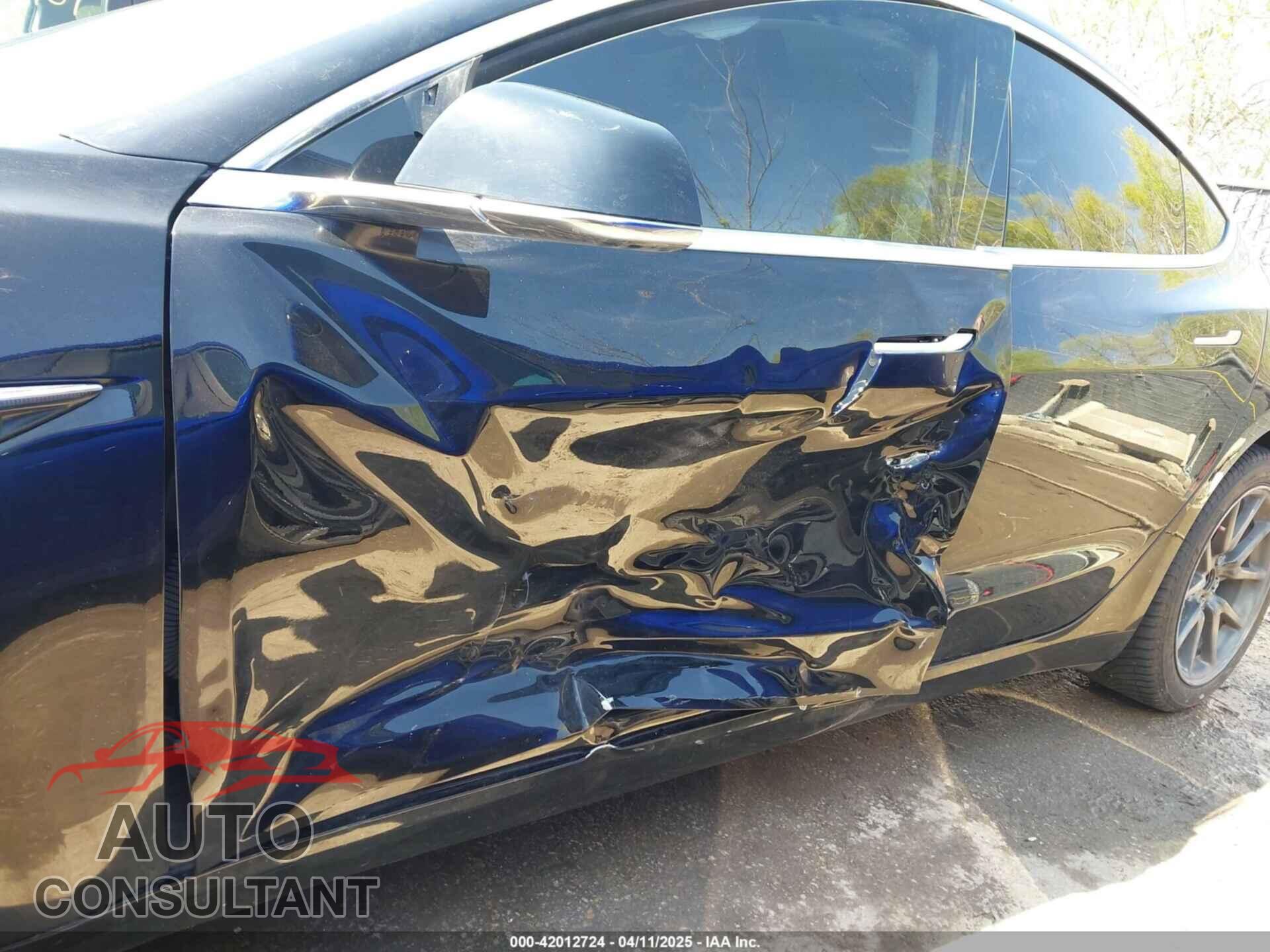 TESLA MODEL 3 2019 - 5YJ3E1EA4KF296859
