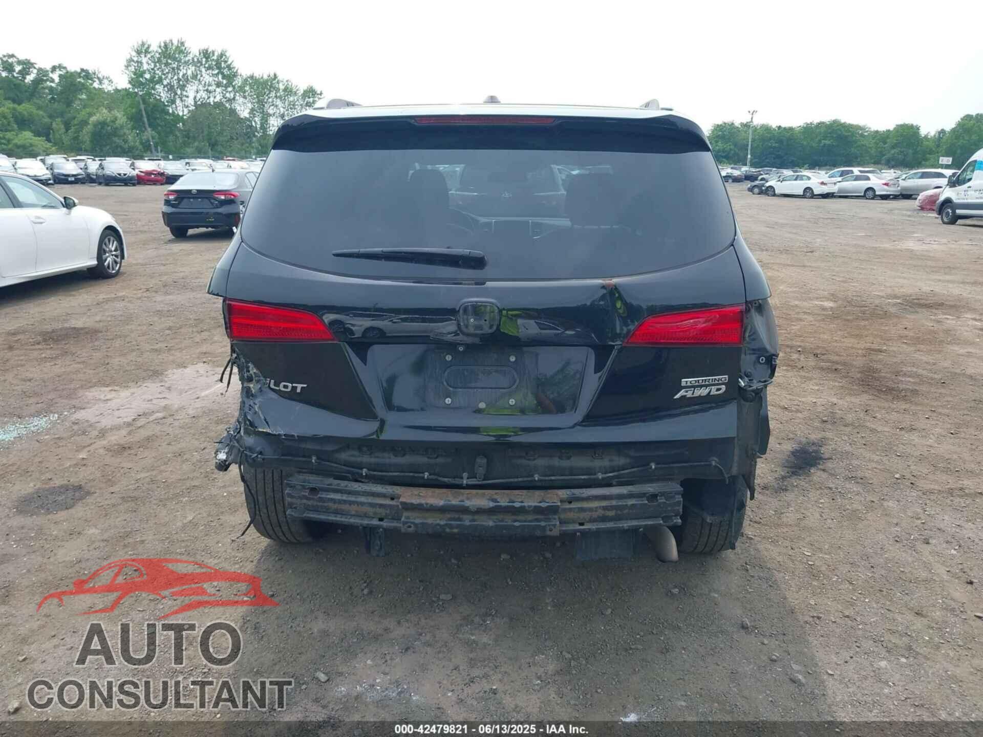 HONDA PILOT 2017 - 5FNYF6H93HB081404