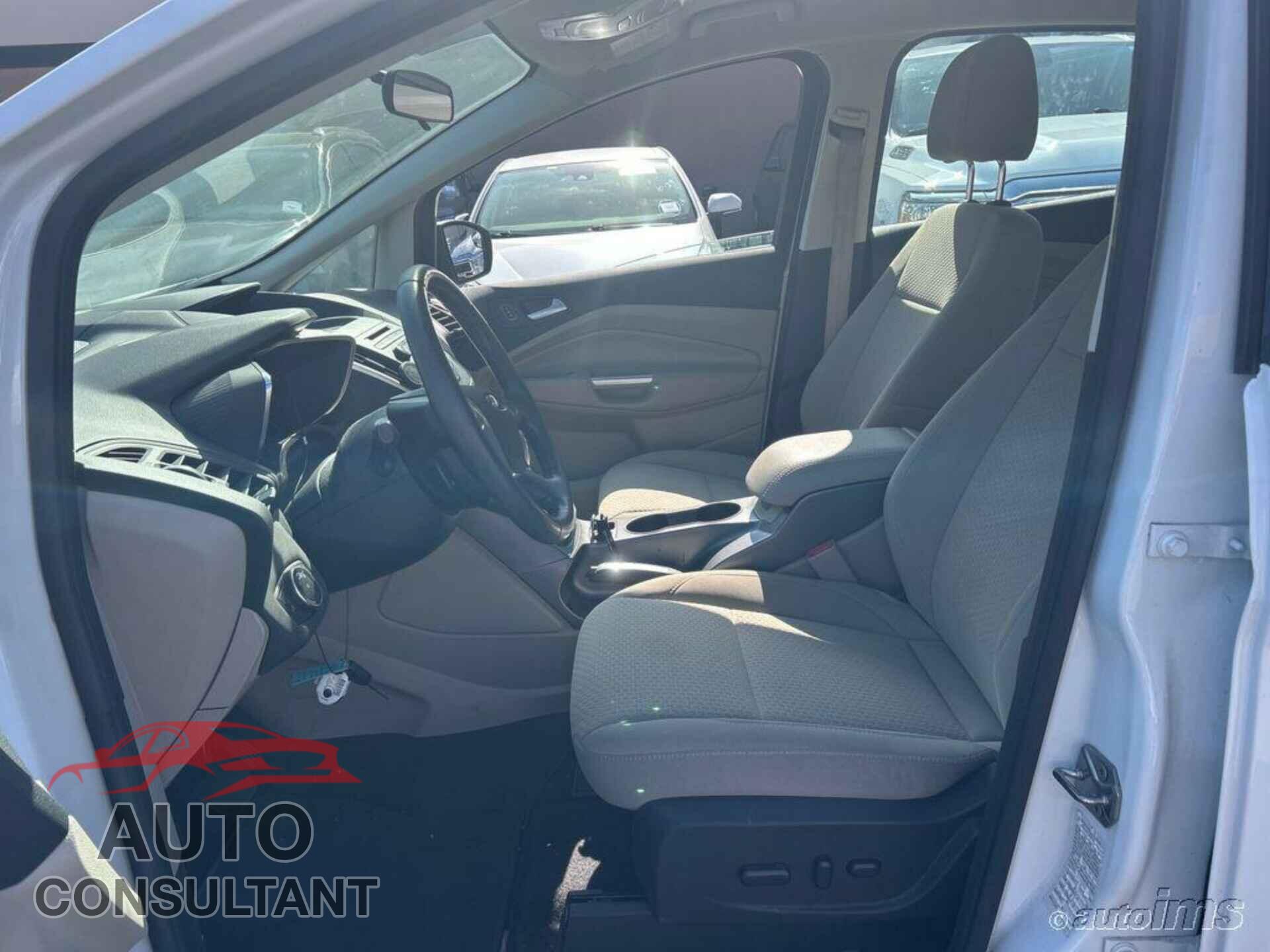 FORD C-MAX 2017 - 1FADP5AU7HL116100