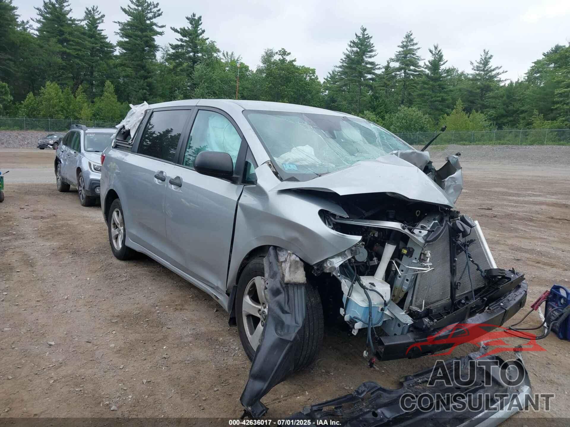TOYOTA SIENNA 2019 - 5TDZZ3DC0KS990523