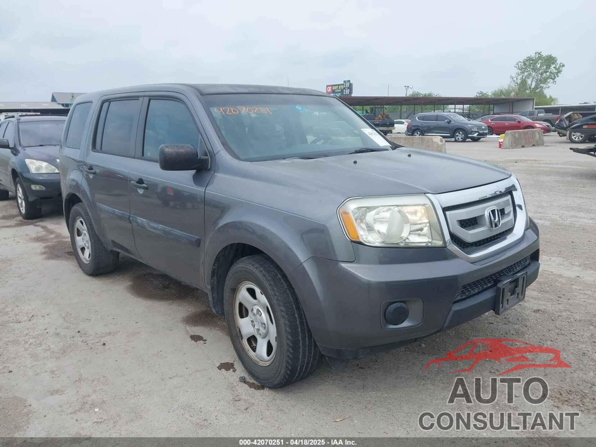 HONDA PILOT 2011 - 5FNYF3H28BB039853