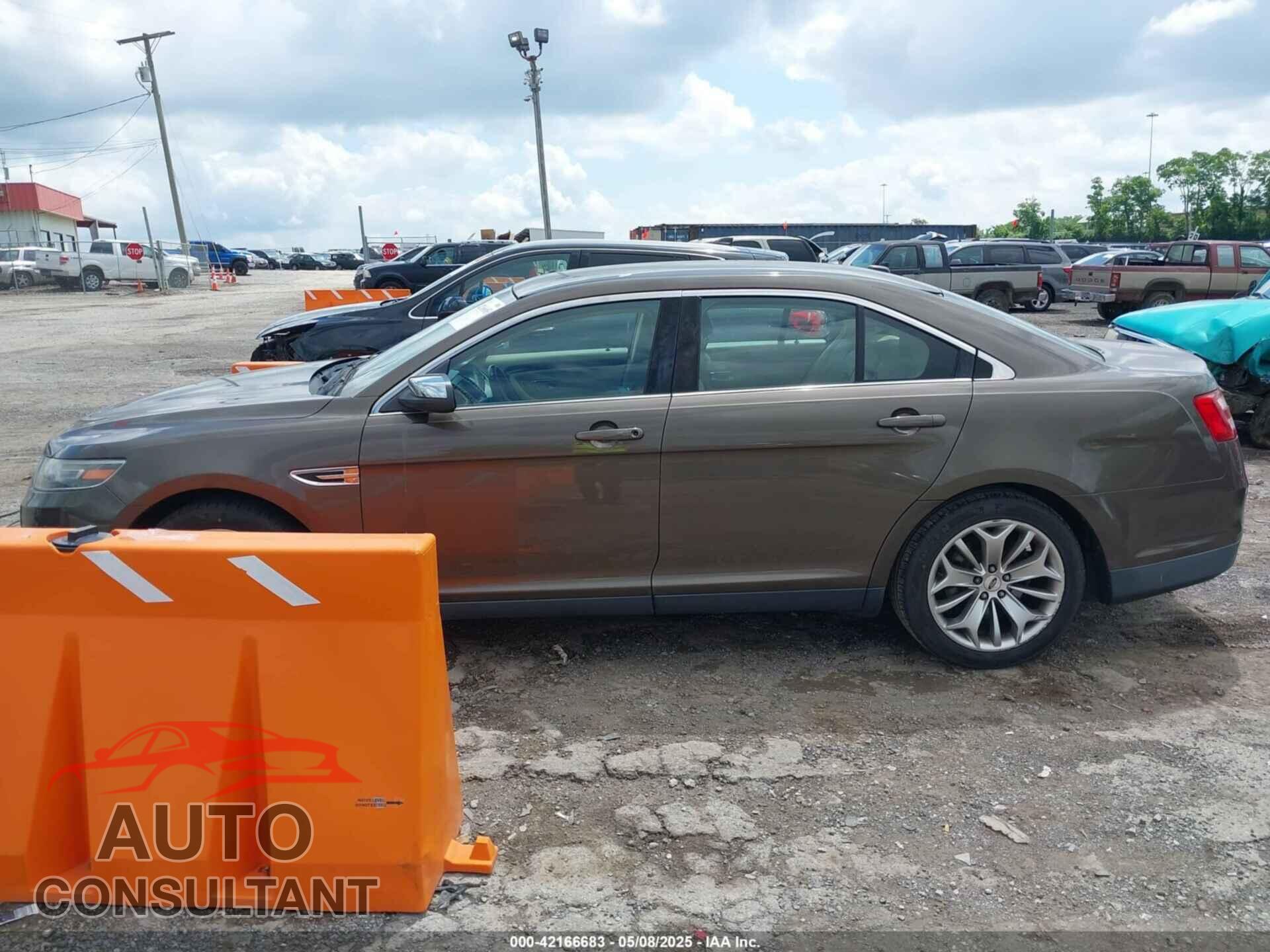 FORD TAURUS 2015 - 1FAHP2F8XFG152199